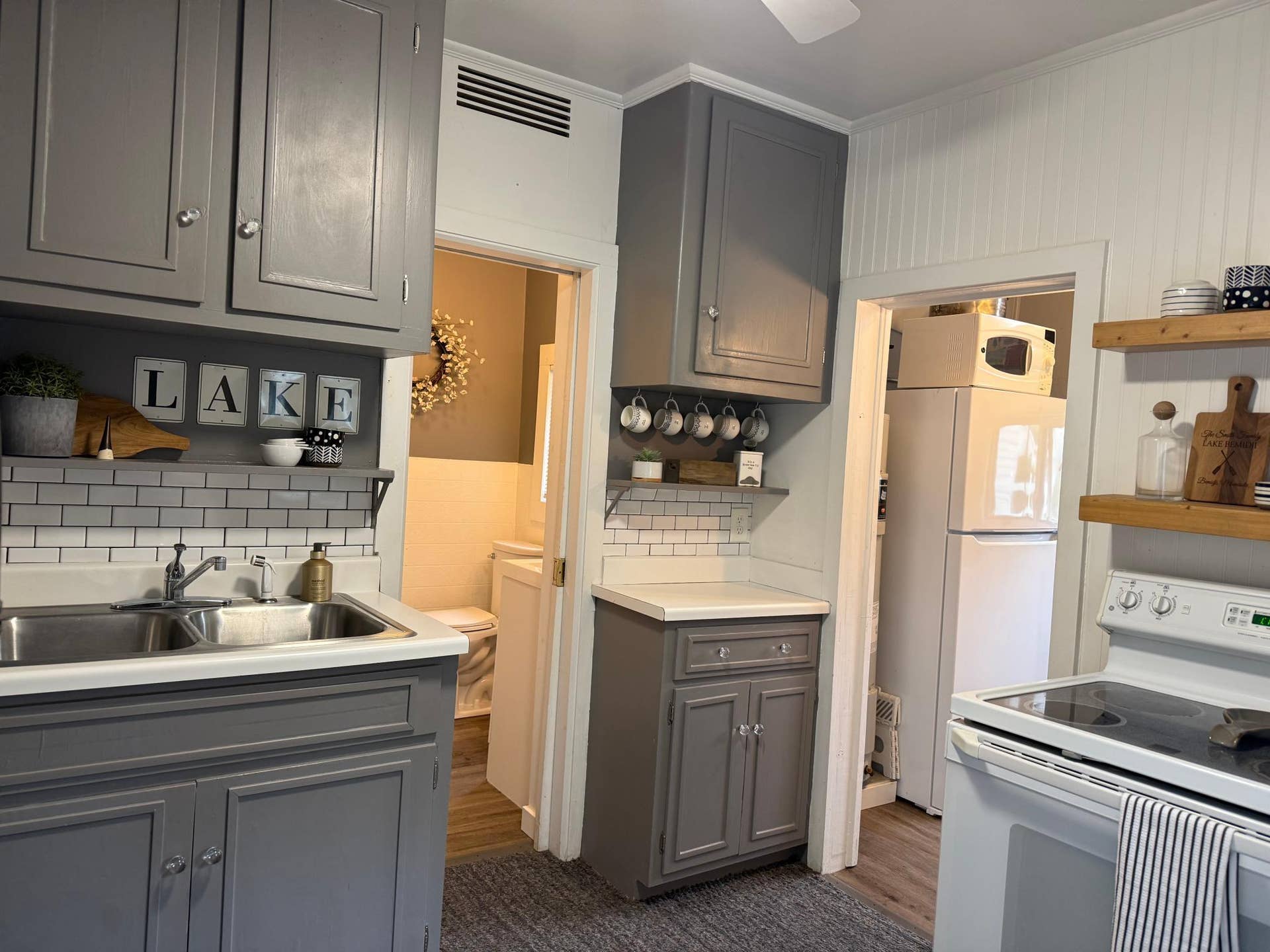 7206 Birchmont Ct. NE, Bemidji, MN 56601 kitchen (1).jpeg