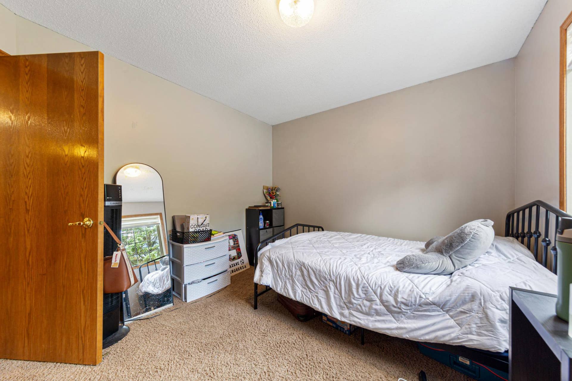 18 bedroom 2.jpg