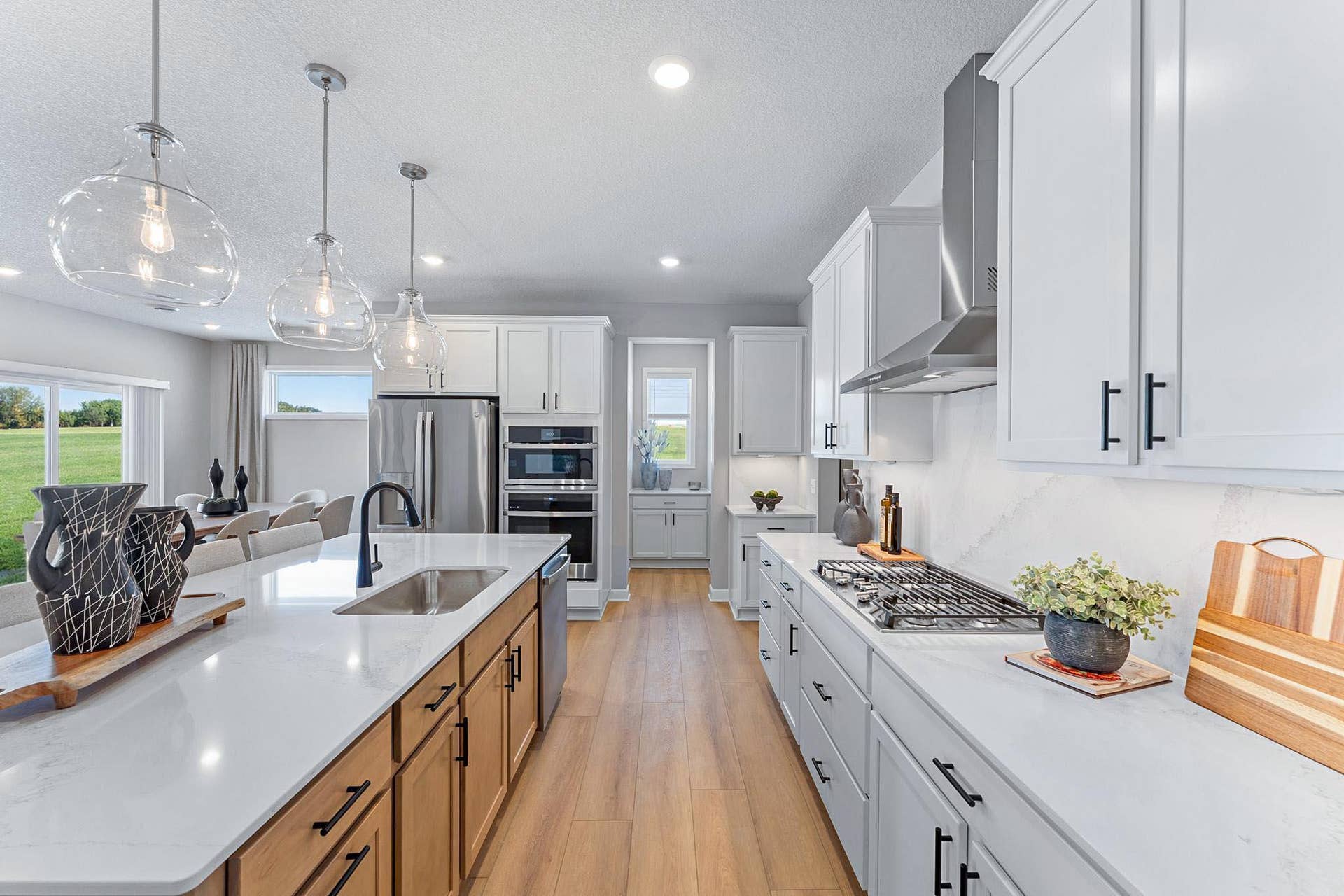 5222 Long Pointe Bay, Woodbury, MN 55129 (All photos are of the actual model home.)