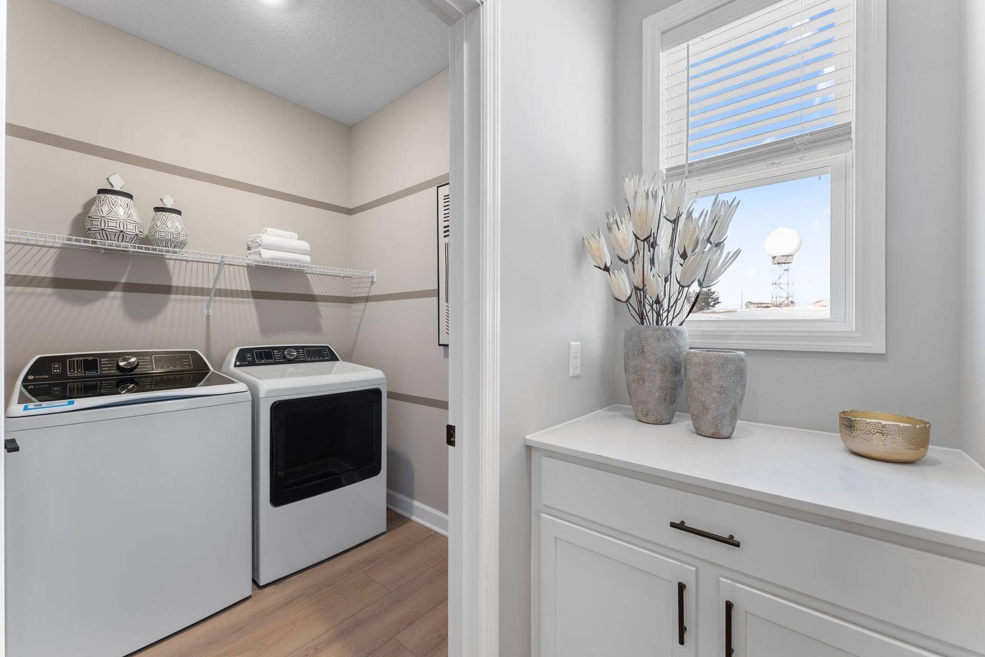 5222 Long Pointe Bay, Woodbury, MN 55129 (All photos are of the actual model home.)