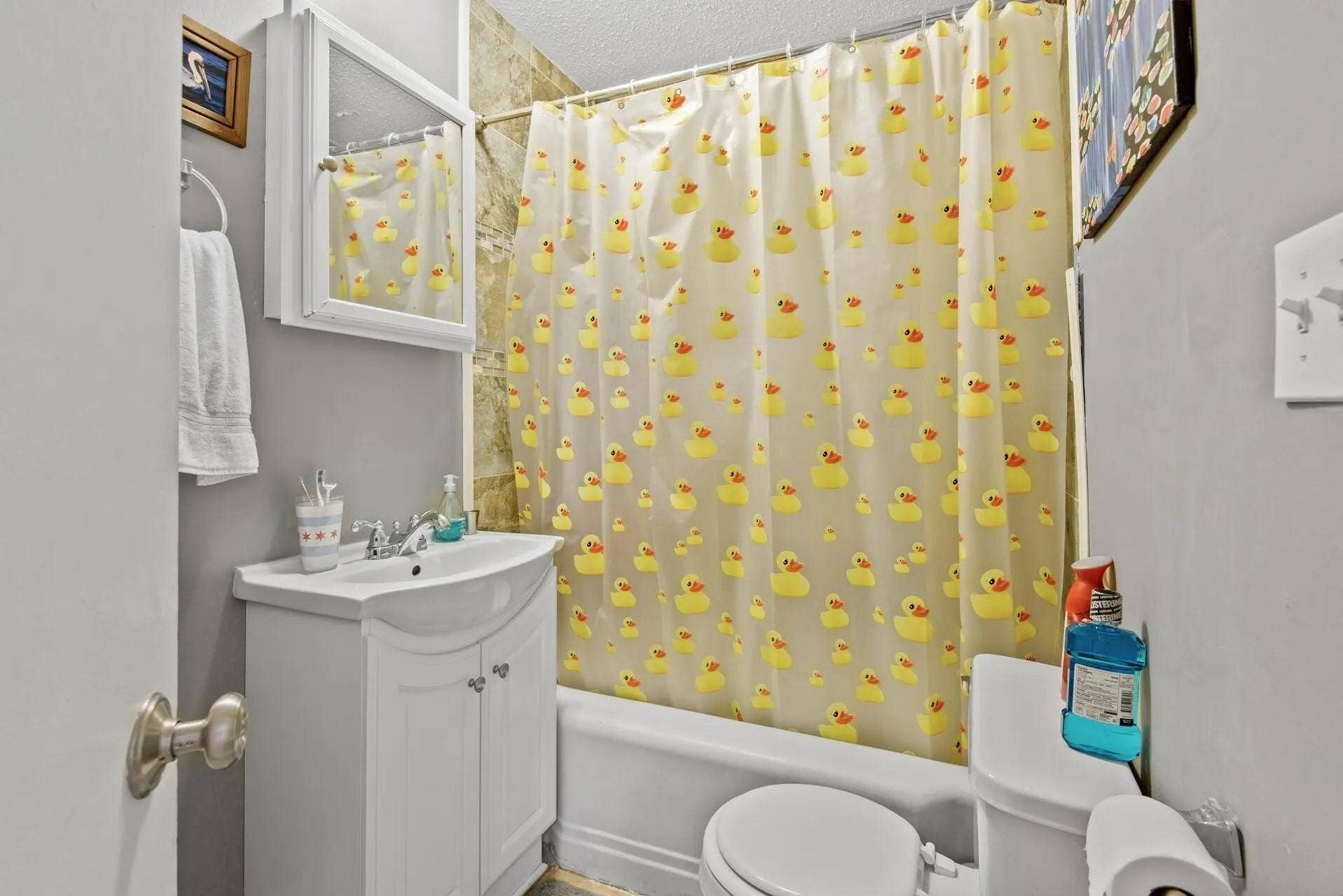 9.bathroom1.jpg