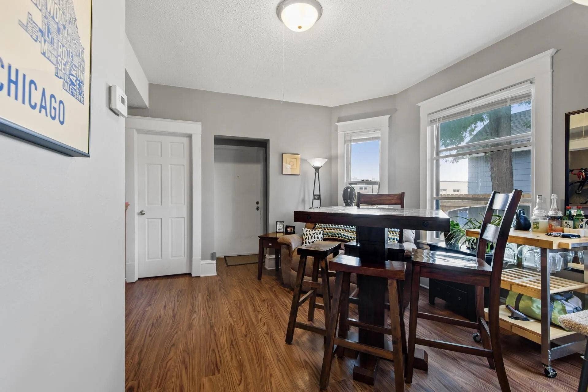 2.living room1.jpg