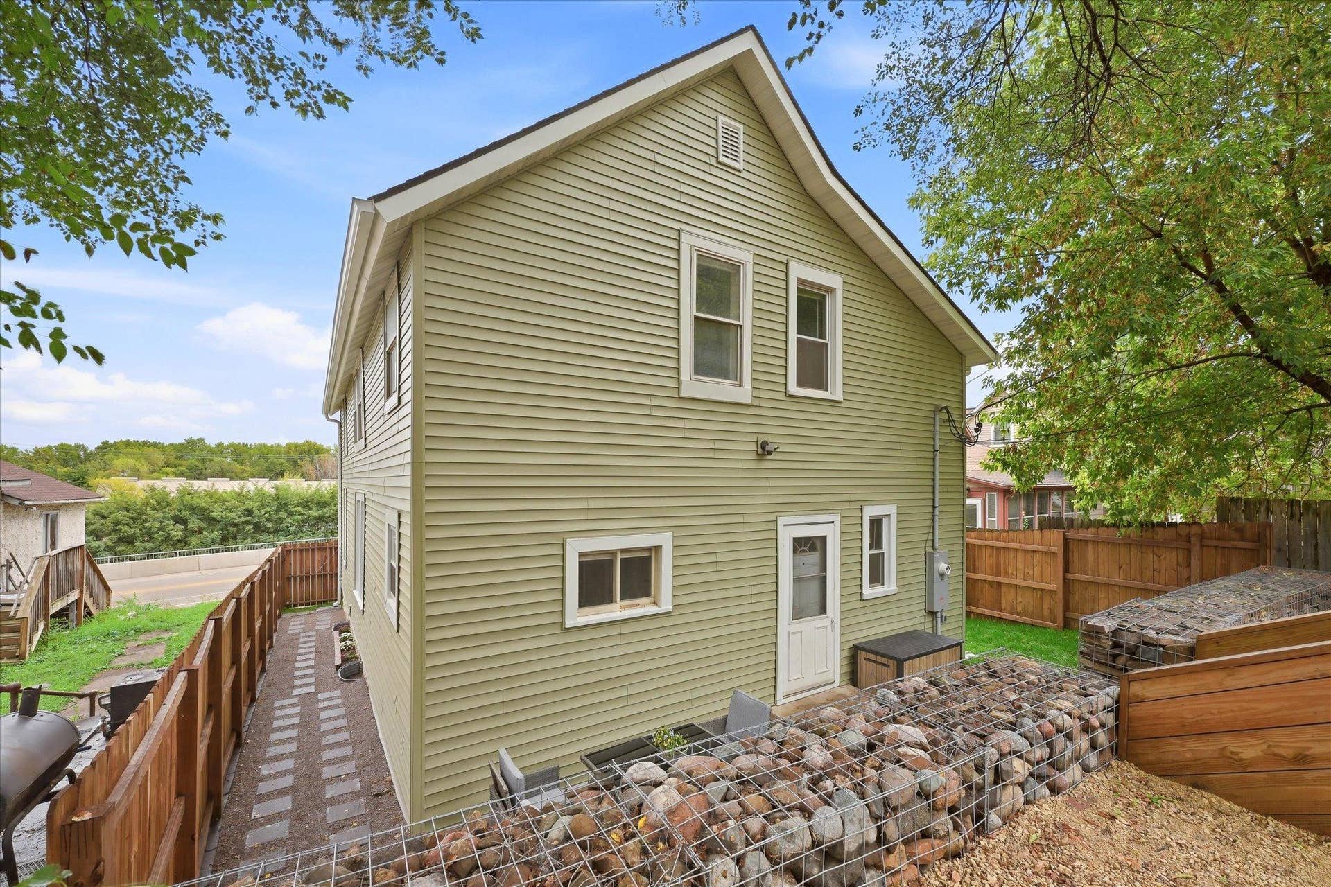 558 Concord Street, 104, Saint Paul, MN 55107 Enjoy relaxing or entertaining outdoors with added backyard privacy!