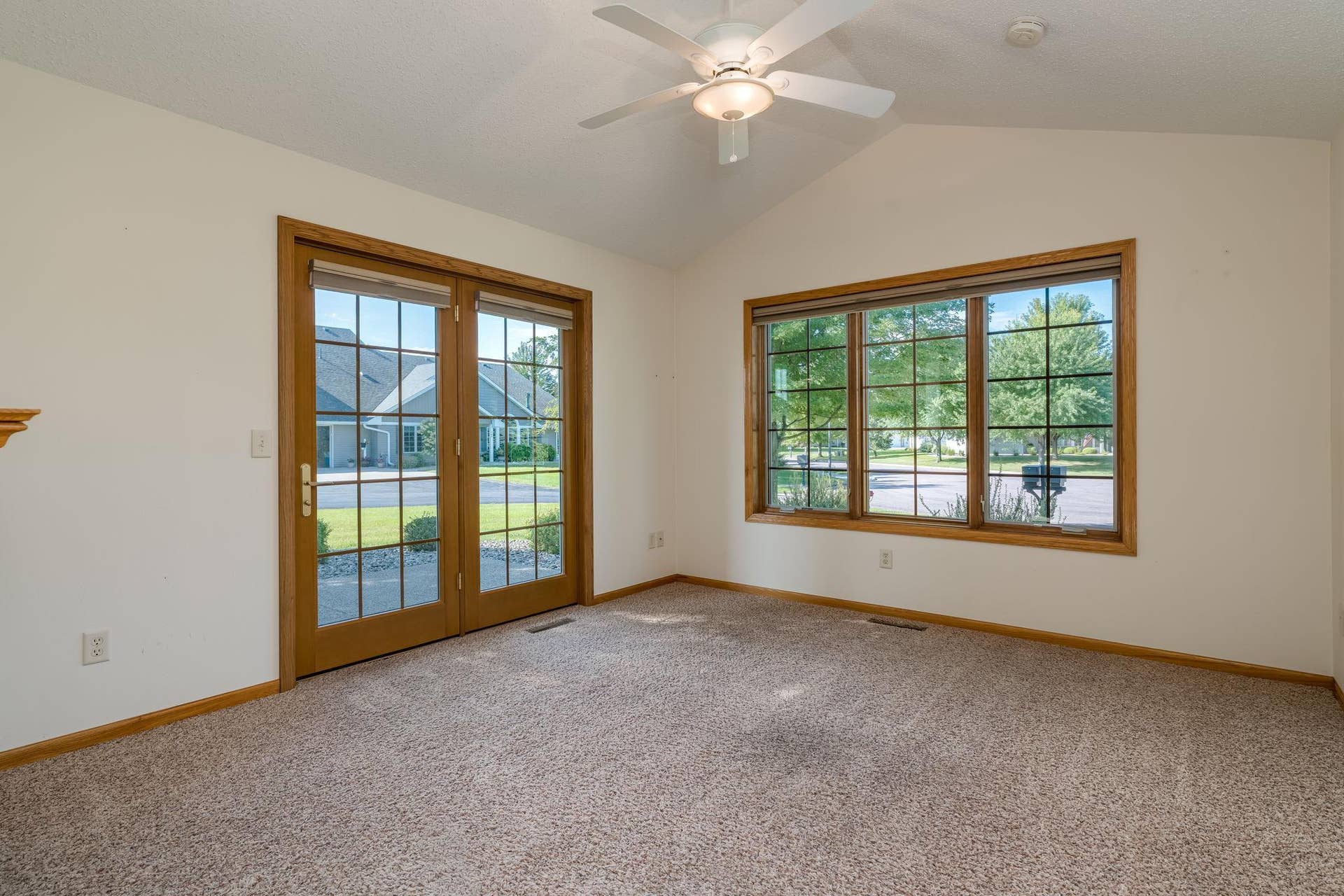 749 Grayhawk Circle, Mankato, MN 56001 11-web-or-mls-749-grayhawk-cir.jpg