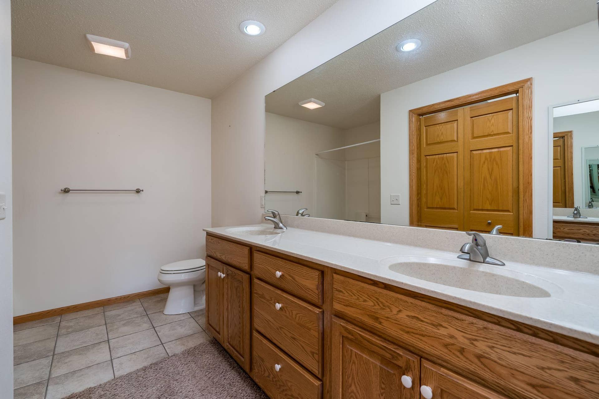 749 Grayhawk Circle, Mankato, MN 56001 23-web-or-mls-749-grayhawk-cir.jpg
