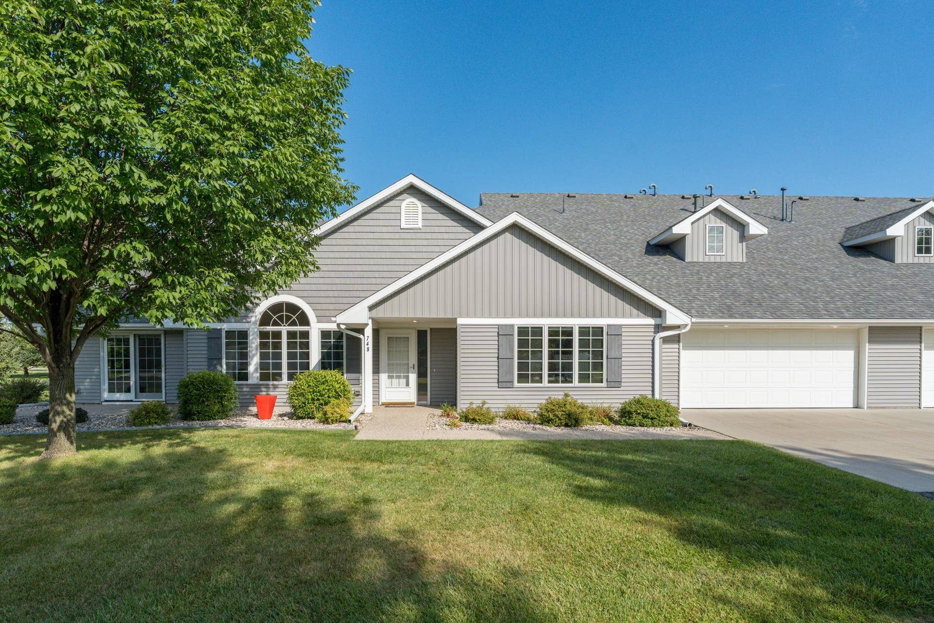 749 Grayhawk Circle, Mankato, MN 56001 2-web-or-mls-749-grayhawk-cir.jpg