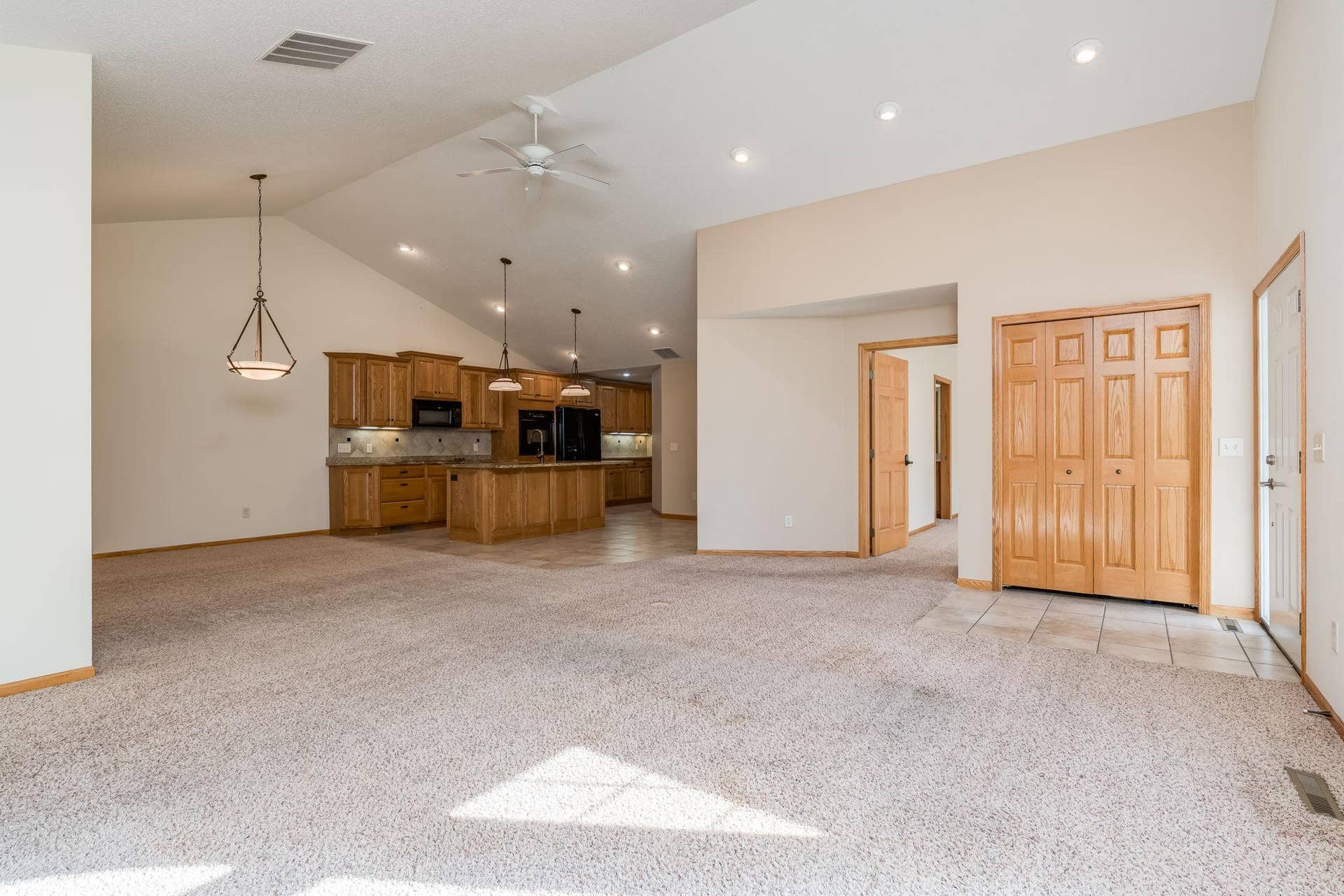 749 Grayhawk Circle, Mankato, MN 56001 7-web-or-mls-749-grayhawk-cir.jpg
