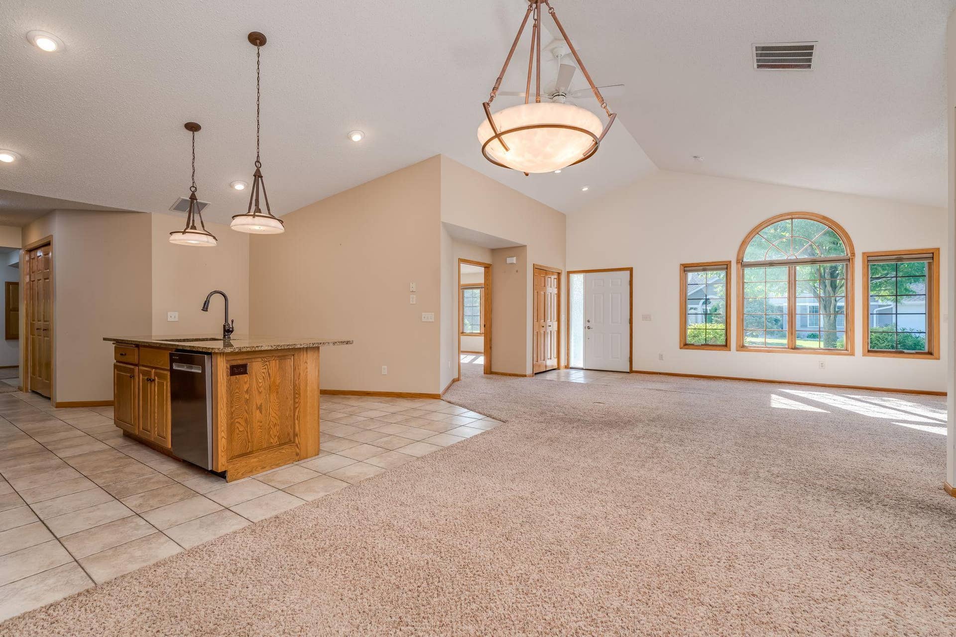 749 Grayhawk Circle, Mankato, MN 56001 14-web-or-mls-749-grayhawk-cir.jpg