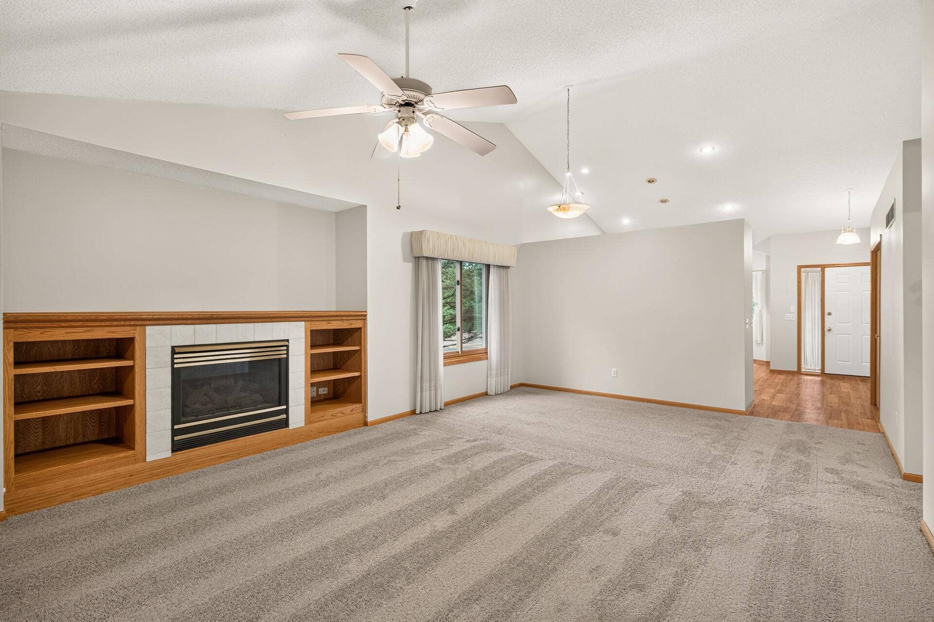 6511 20th Street N, Oakdale, MN 55128 6511 20th Street N, Oakdale, MN 55128