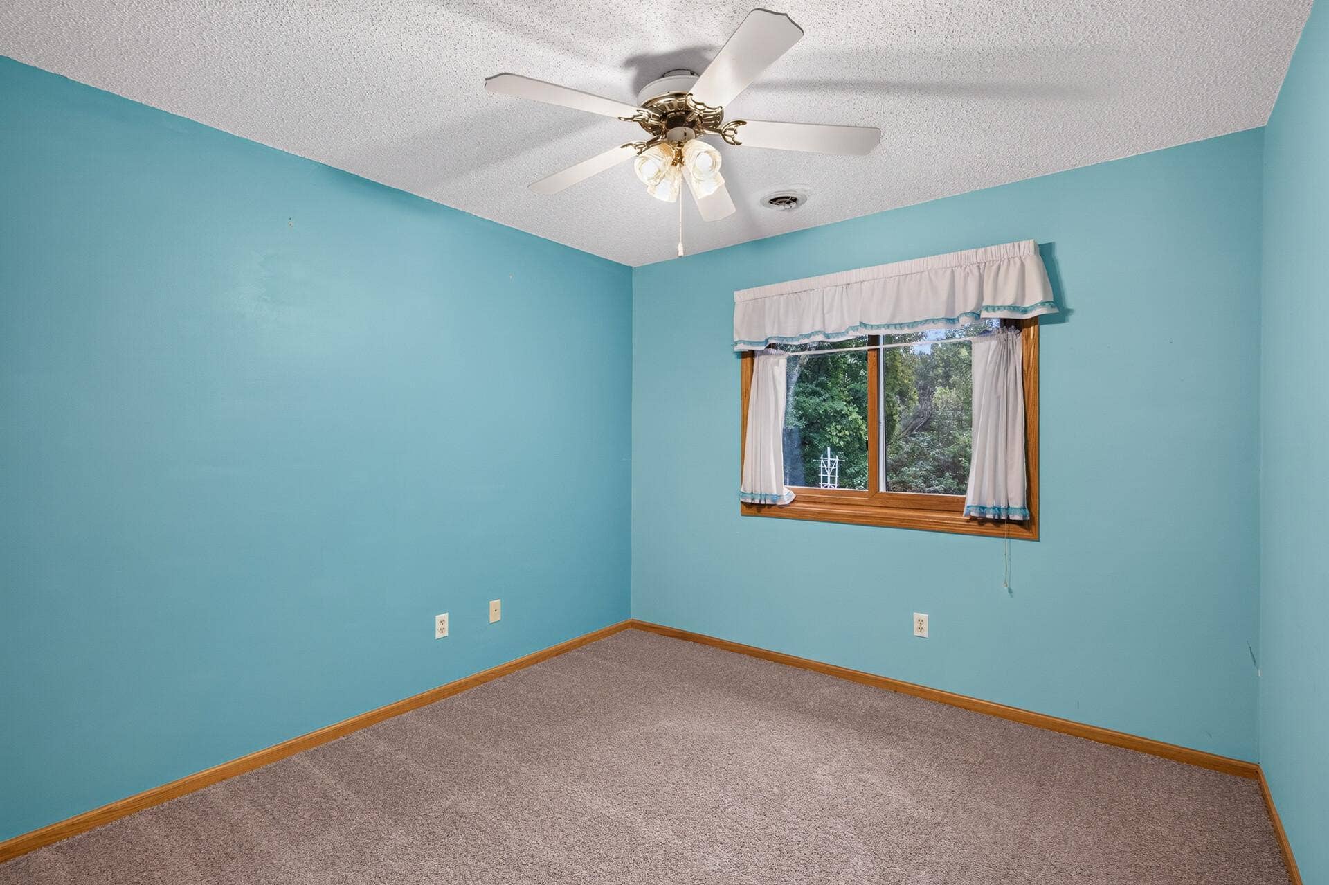 6511 20th Street N, Oakdale, MN 55128 6511 20th Street N, Oakdale, MN 55128