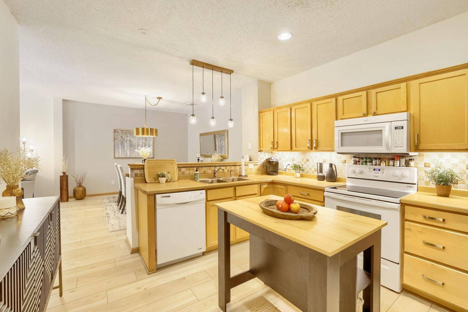 13457 Europa Court N, #3, Hugo, MN 55038 13457 Europa ct N unit 3 - Web Quality - 016 - 13 Kitchen.jpg