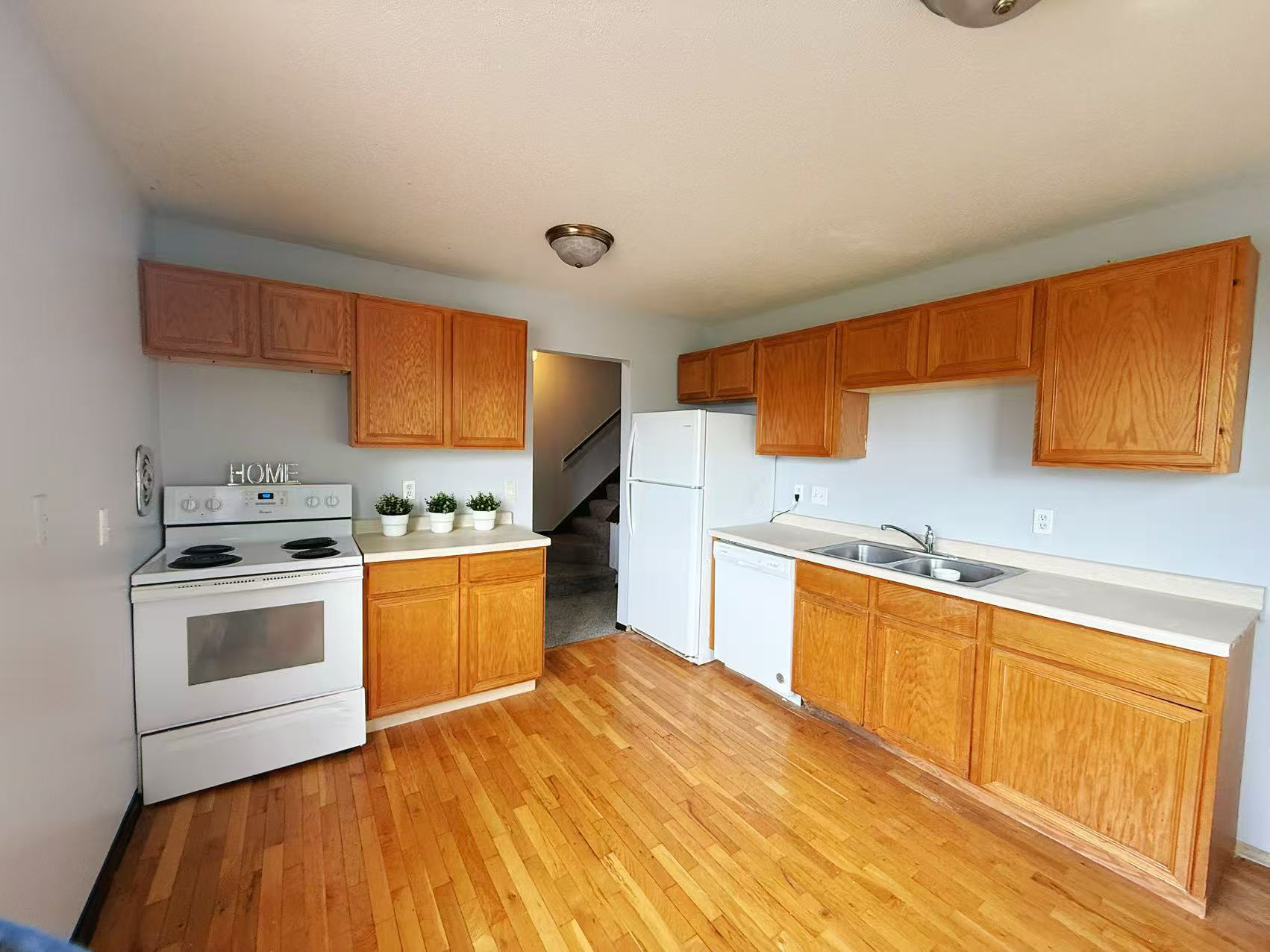 2342 Dorland Drive, Maplewood, MN 55119 Image2 (2).png