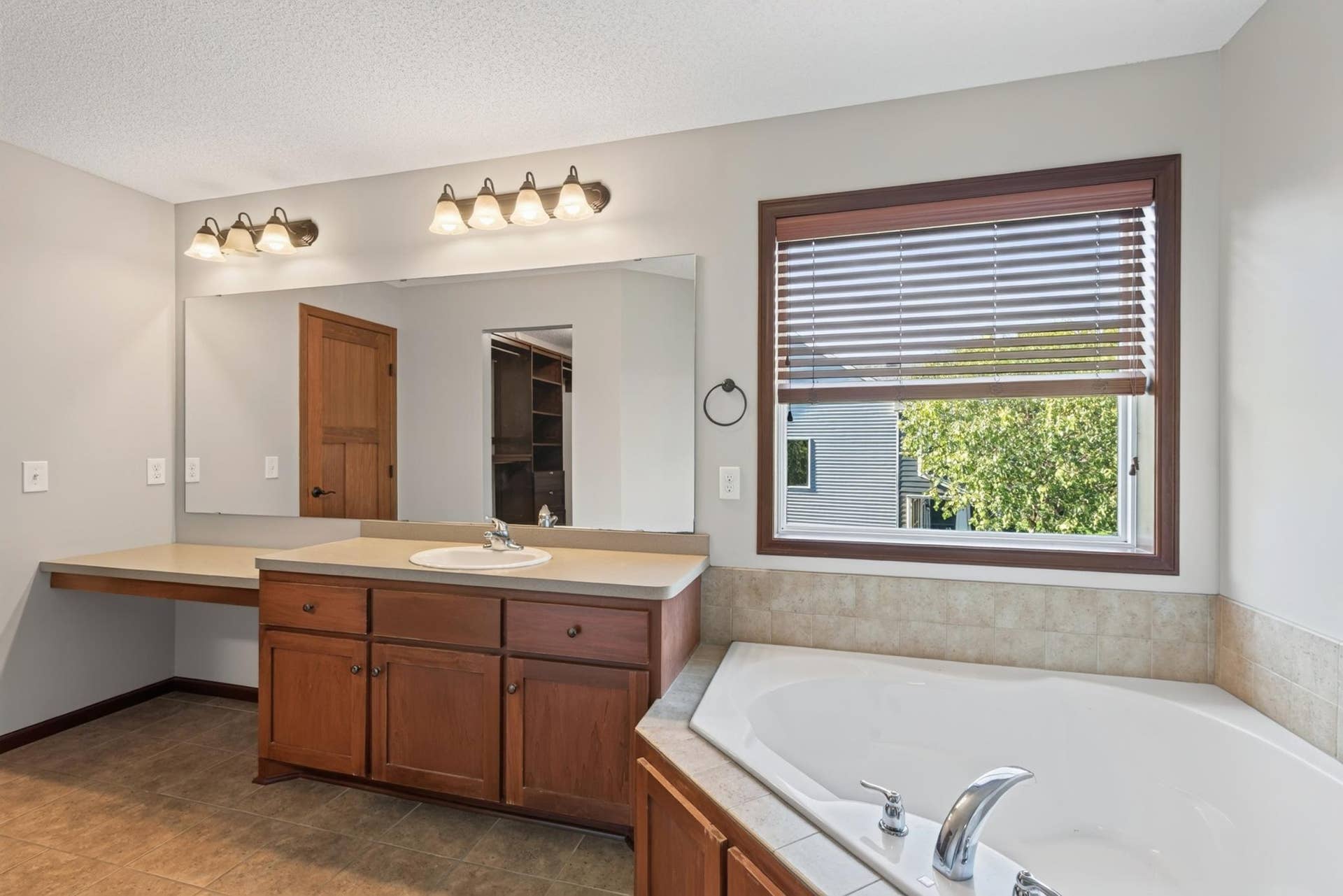 18153 80th Place N, Maple Grove, MN 55311 _JRG0255.jpg