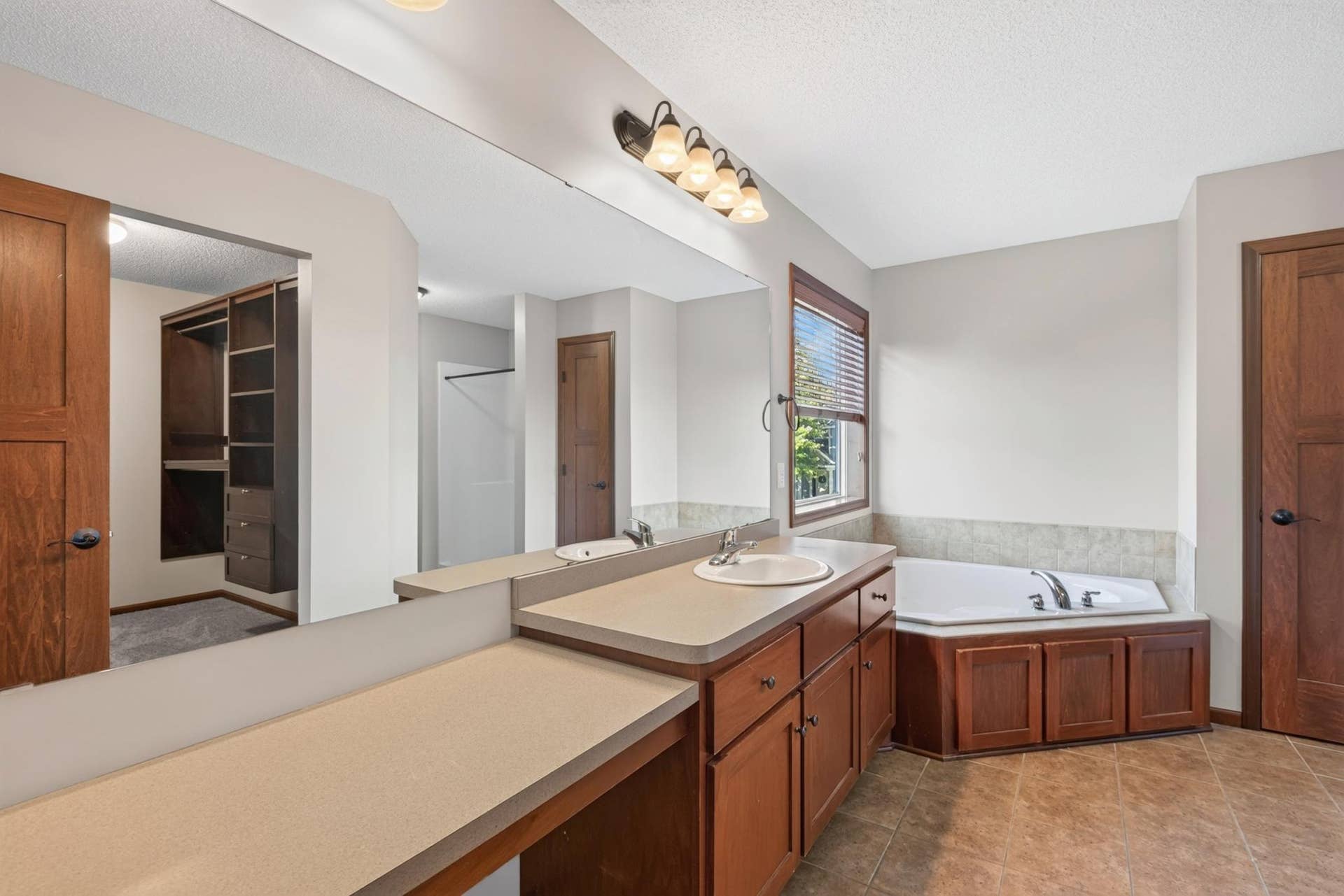 18153 80th Place N, Maple Grove, MN 55311 _JRG0244.jpg