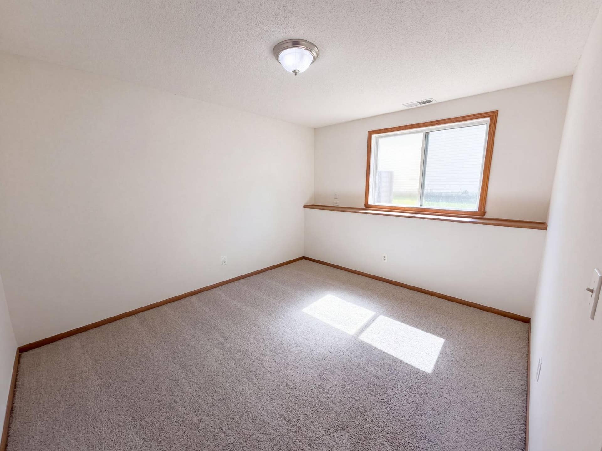 7537 Fairfield Road N, Brooklyn Park, MN 55444 listing_14.jpg