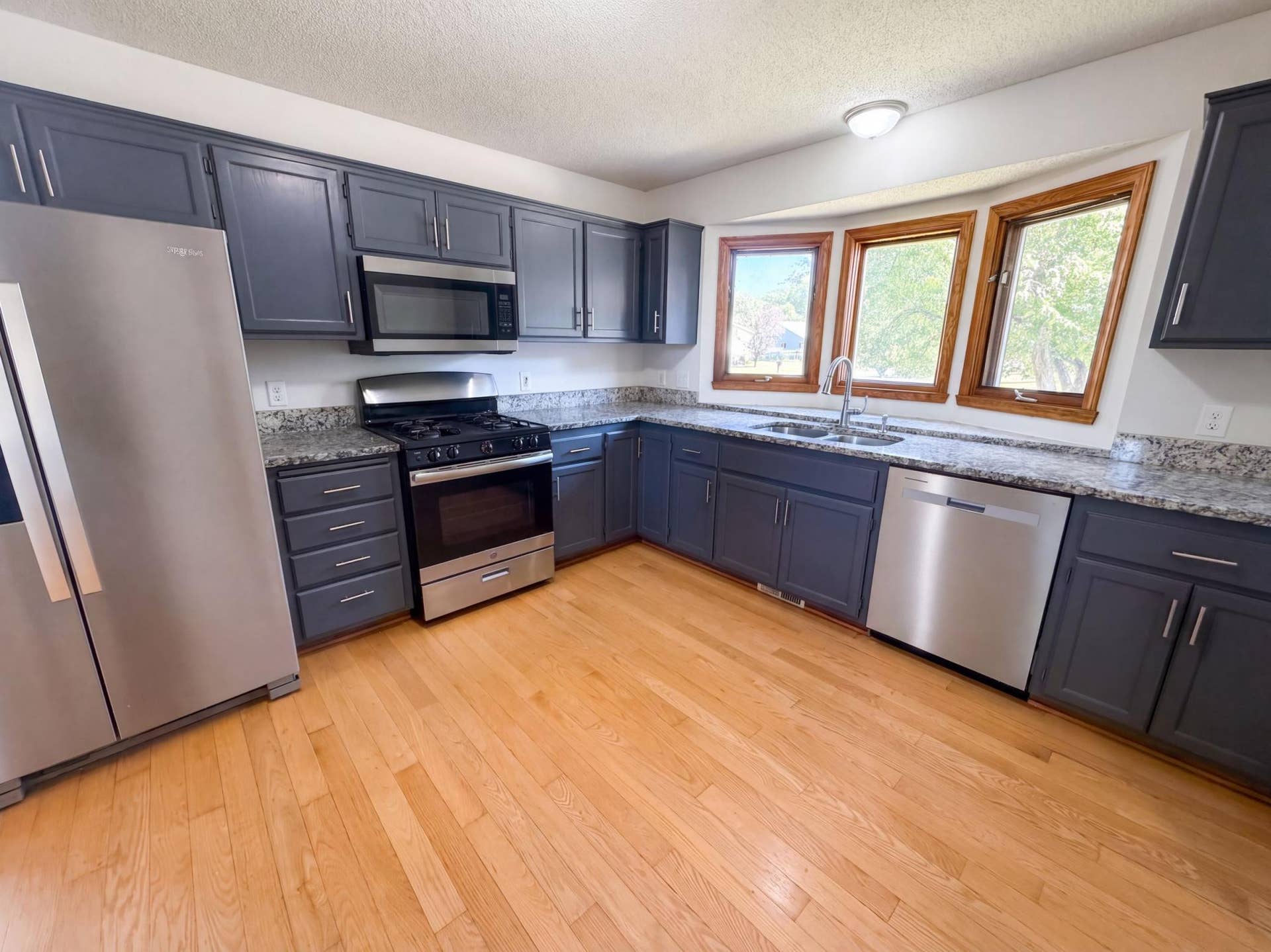 7537 Fairfield Road N, Brooklyn Park, MN 55444 listing_6.jpg