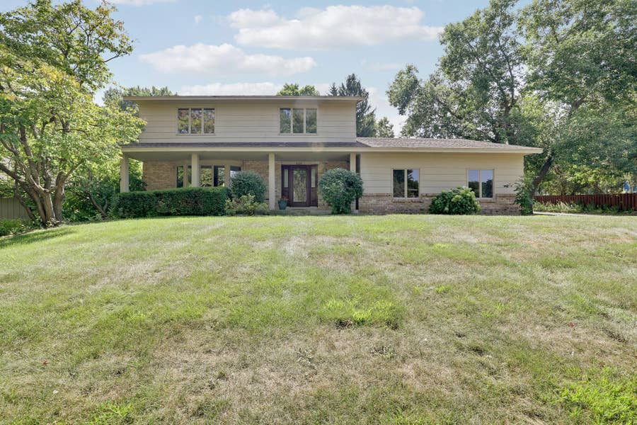 Property photo for 8359 Amsden Ridge Drive, Bloomington, MN