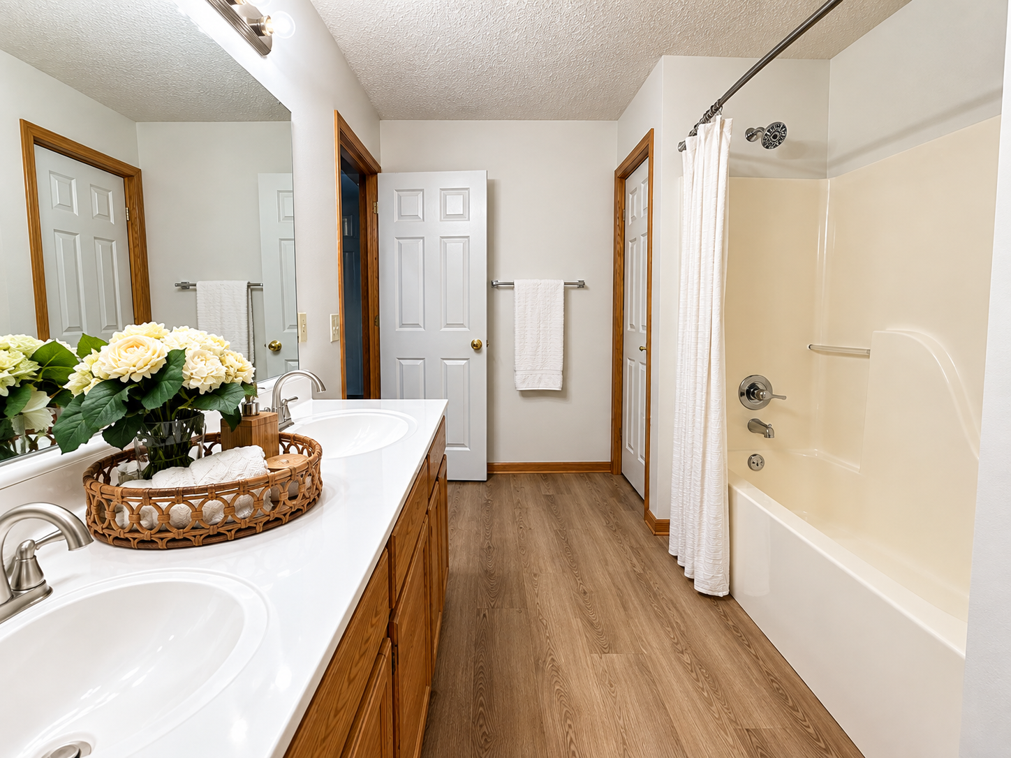 12141 85th Place N, Maple Grove, MN 55369 Bathroom