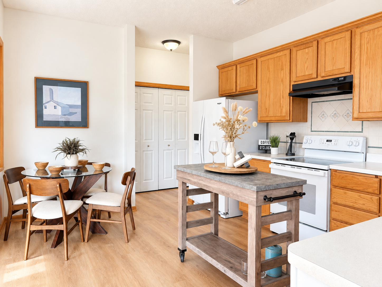 12141 85th Place N, Maple Grove, MN 55369 Eat-In Kitchen