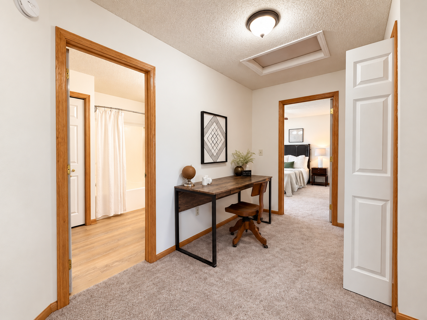 12141 85th Place N, Maple Grove, MN 55369 Hallway