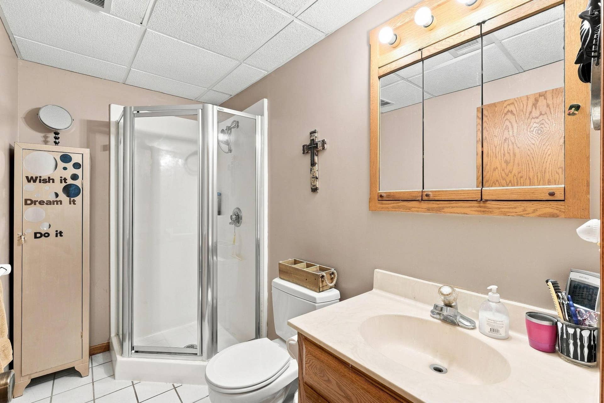 6649 Buckingham Road, Woodbury, MN 55125 Bathroom Lower Level 6649 Buckingham Rd Woodbury MN 55125.jpg
