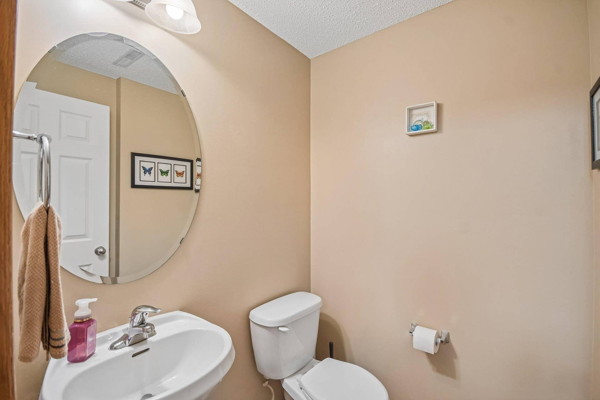 1602 Woodlynn Avenue, #2, Maplewood, MN 55109 10-web-or-mls-Woodlynn Ave 2-S1009-024.jpg