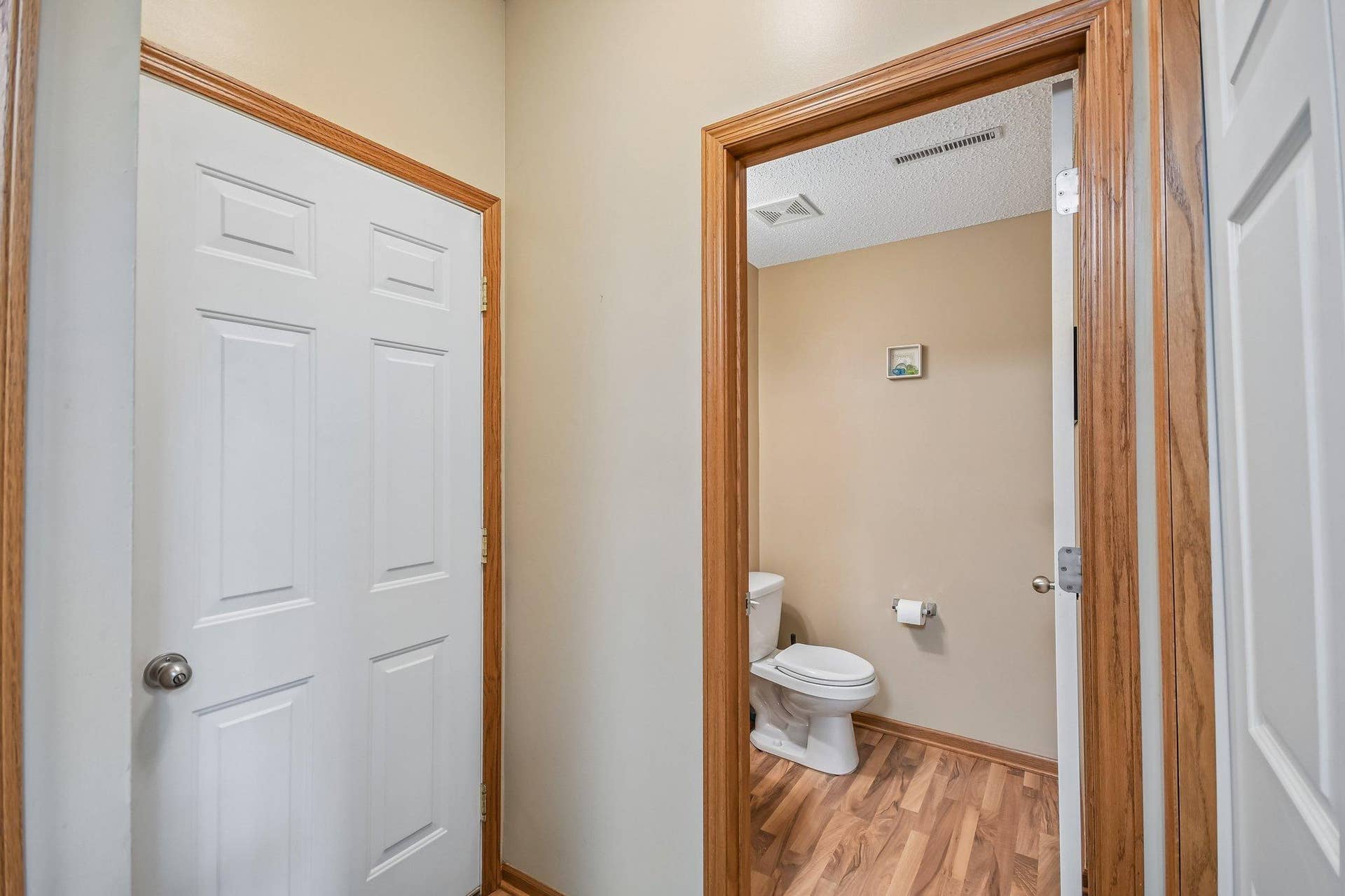 1602 Woodlynn Avenue, #2, Maplewood, MN 55109 9-web-or-mls-Woodlynn Ave 2-S1009-025.jpg