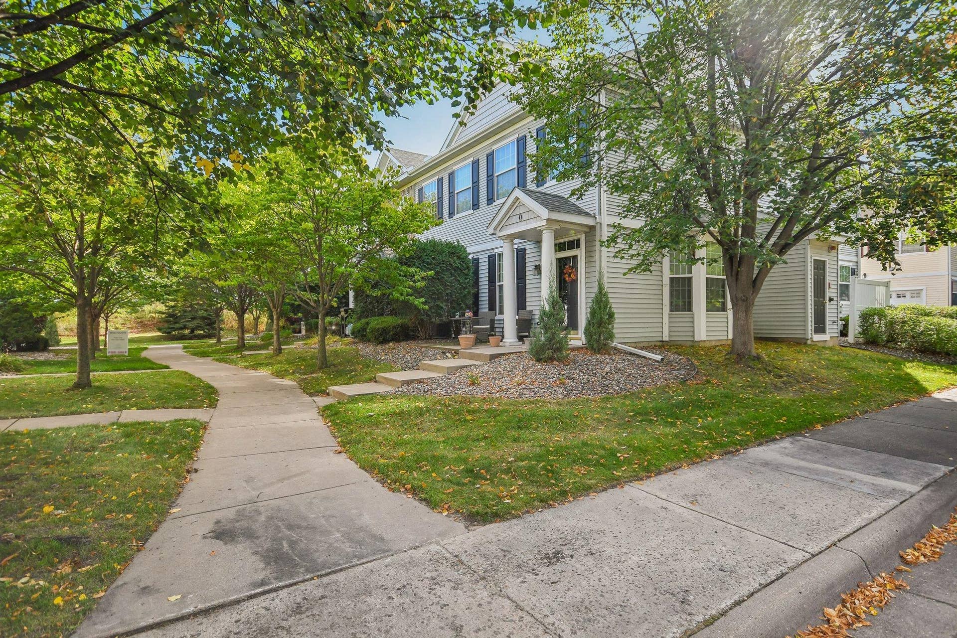 1602 Woodlynn Avenue, #2, Maplewood, MN 55109 24-web-or-mls-Woodlynn Ave 2-S1009-028.jpg