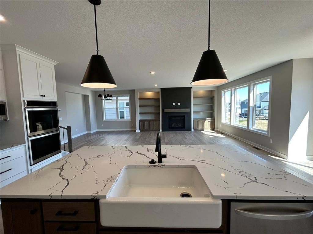 4097 Arbor Drive, Woodbury, MN 55129 4097 Arbor Drive, Woodbury, MN 55129