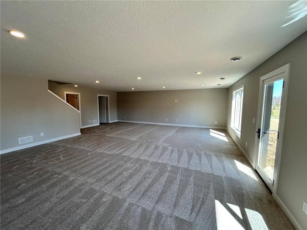 4097 Arbor Drive, Woodbury, MN 55129 4097 Arbor Drive, Woodbury, MN 55129