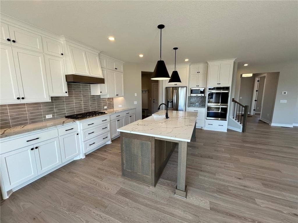 4097 Arbor Drive, Woodbury, MN 55129 4097 Arbor Drive, Woodbury, MN 55129