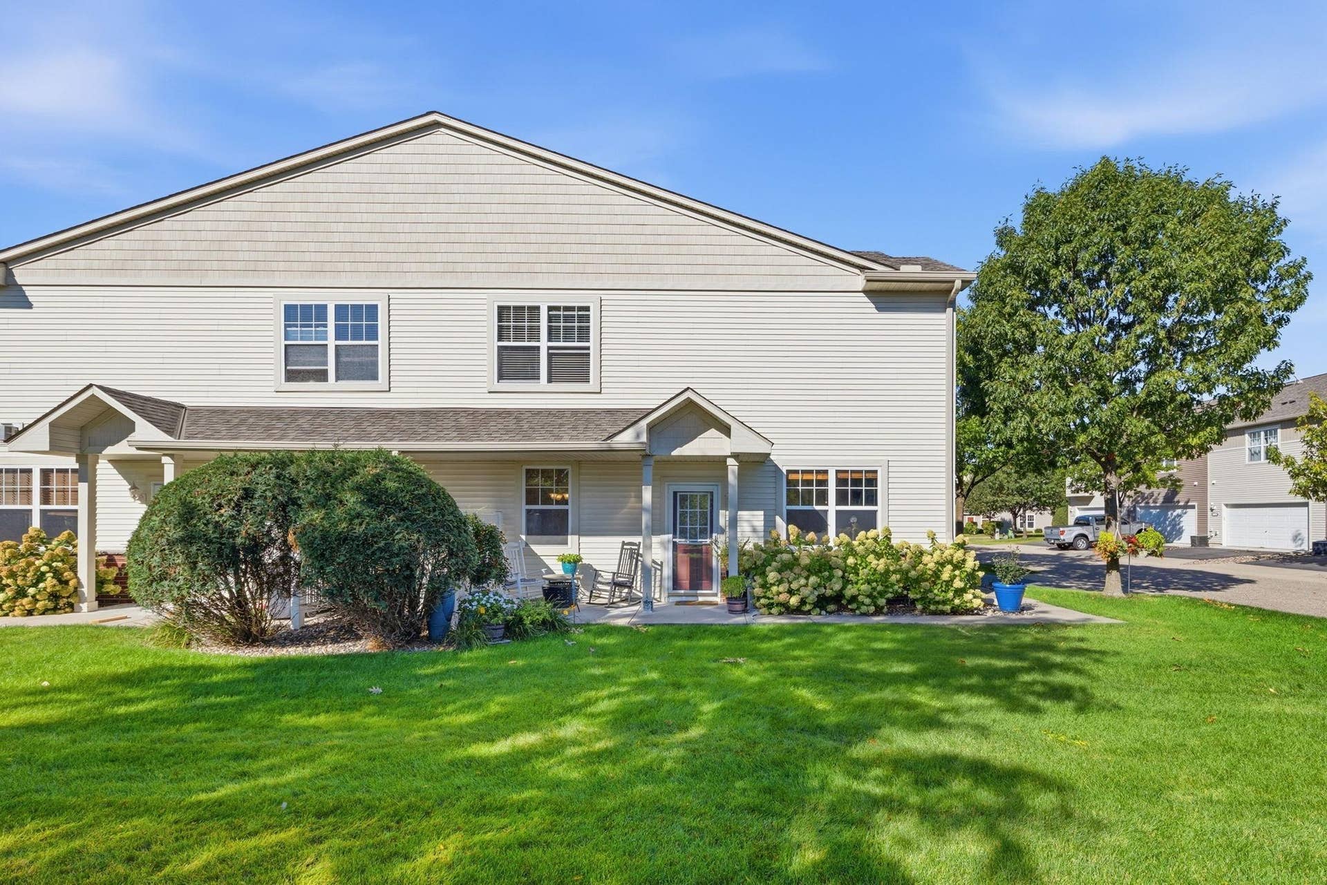 3425 Hazel Trail, #D, Woodbury, MN 55129 2-web-or-mls-111.jpg
