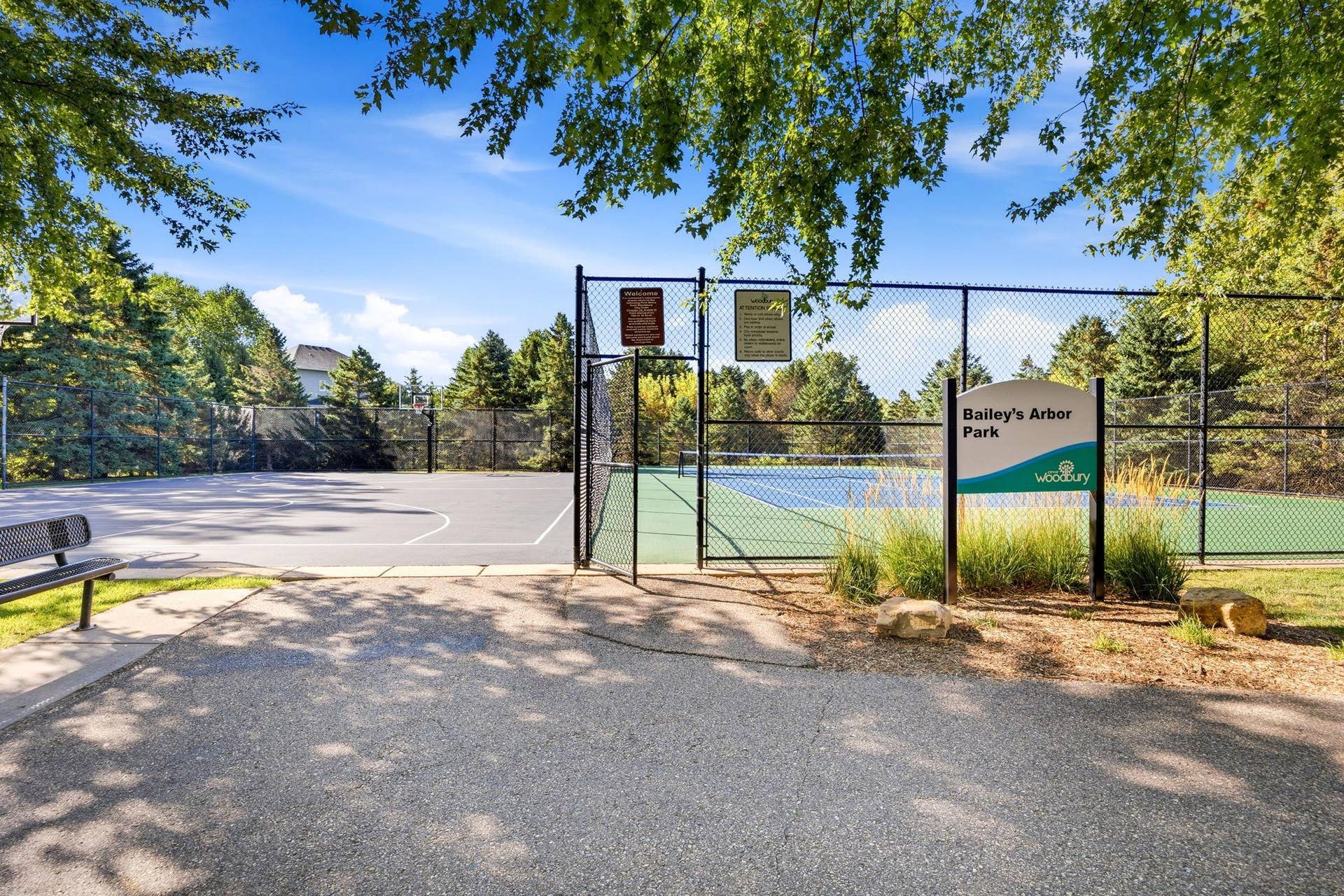 3425 Hazel Trail, #D, Woodbury, MN 55129 31-web-or-mls-122.jpg