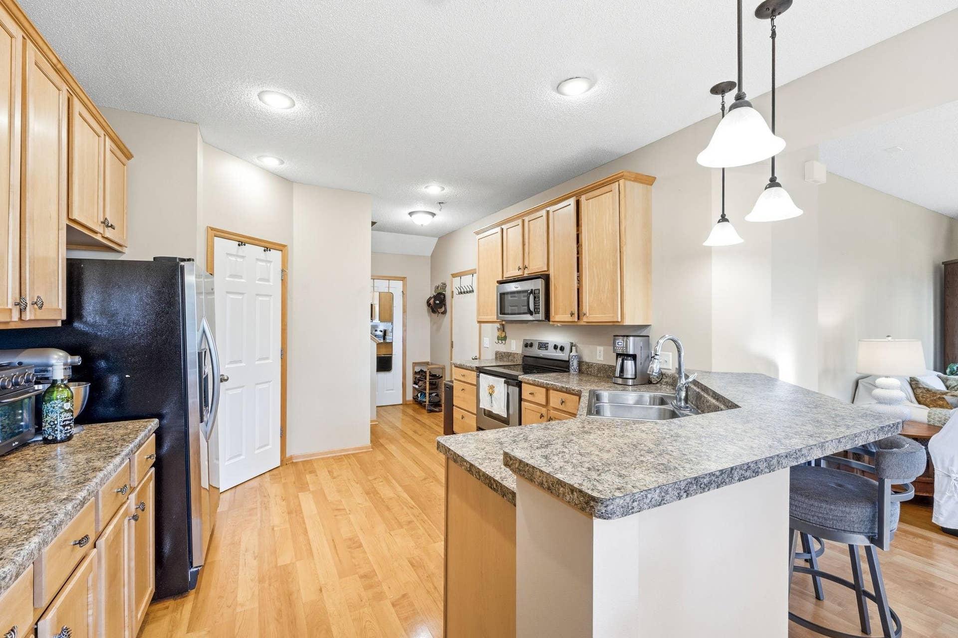 3425 Hazel Trail, #D, Woodbury, MN 55129 8-web-or-mls-124.jpg