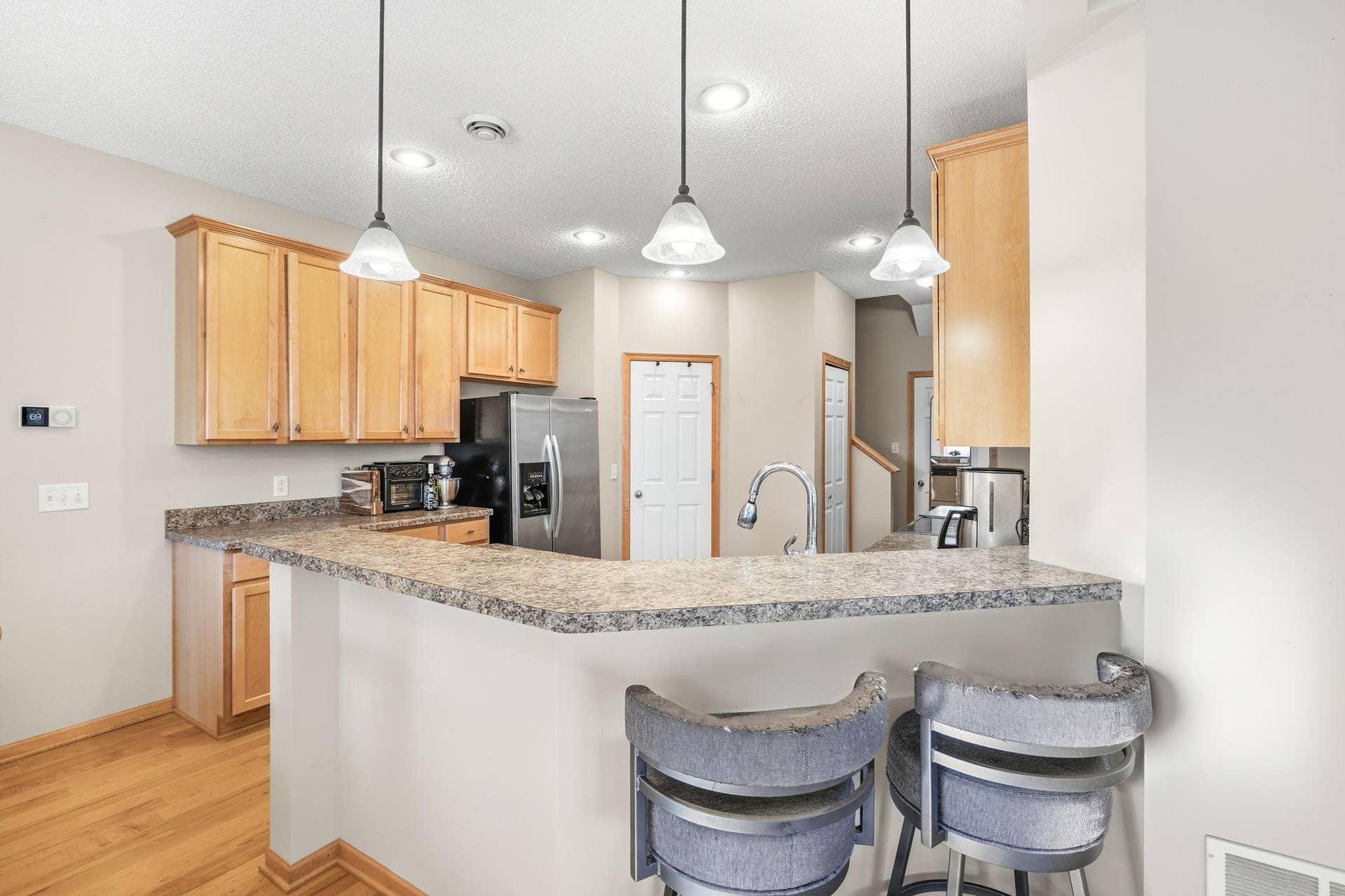 3425 Hazel Trail, #D, Woodbury, MN 55129 11-web-or-mls-103.jpg