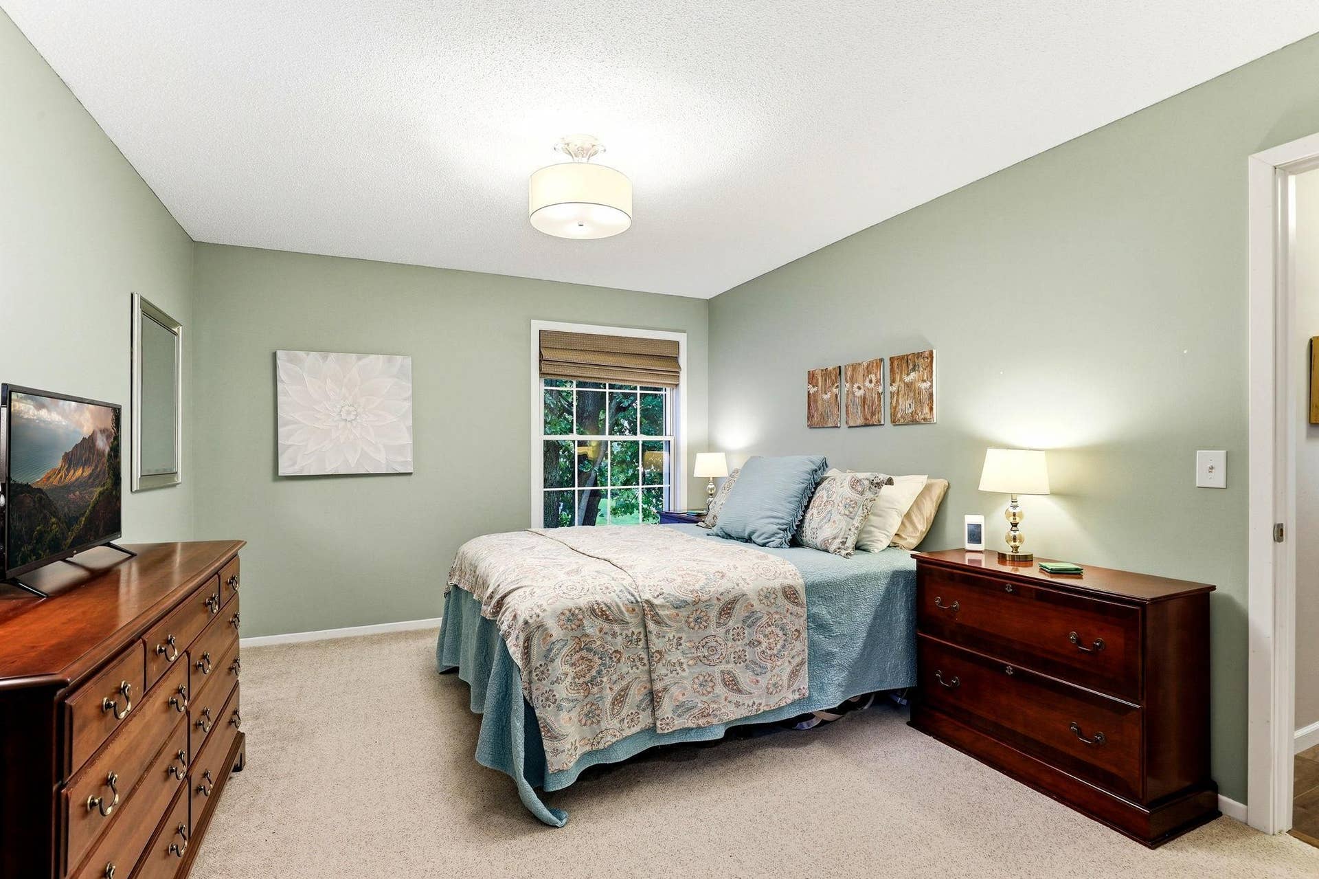 10966 Quebec Avenue S, Bloomington, MN 55438 18-web-or-mls-10966-Quebec-Ave-S-18.jpg