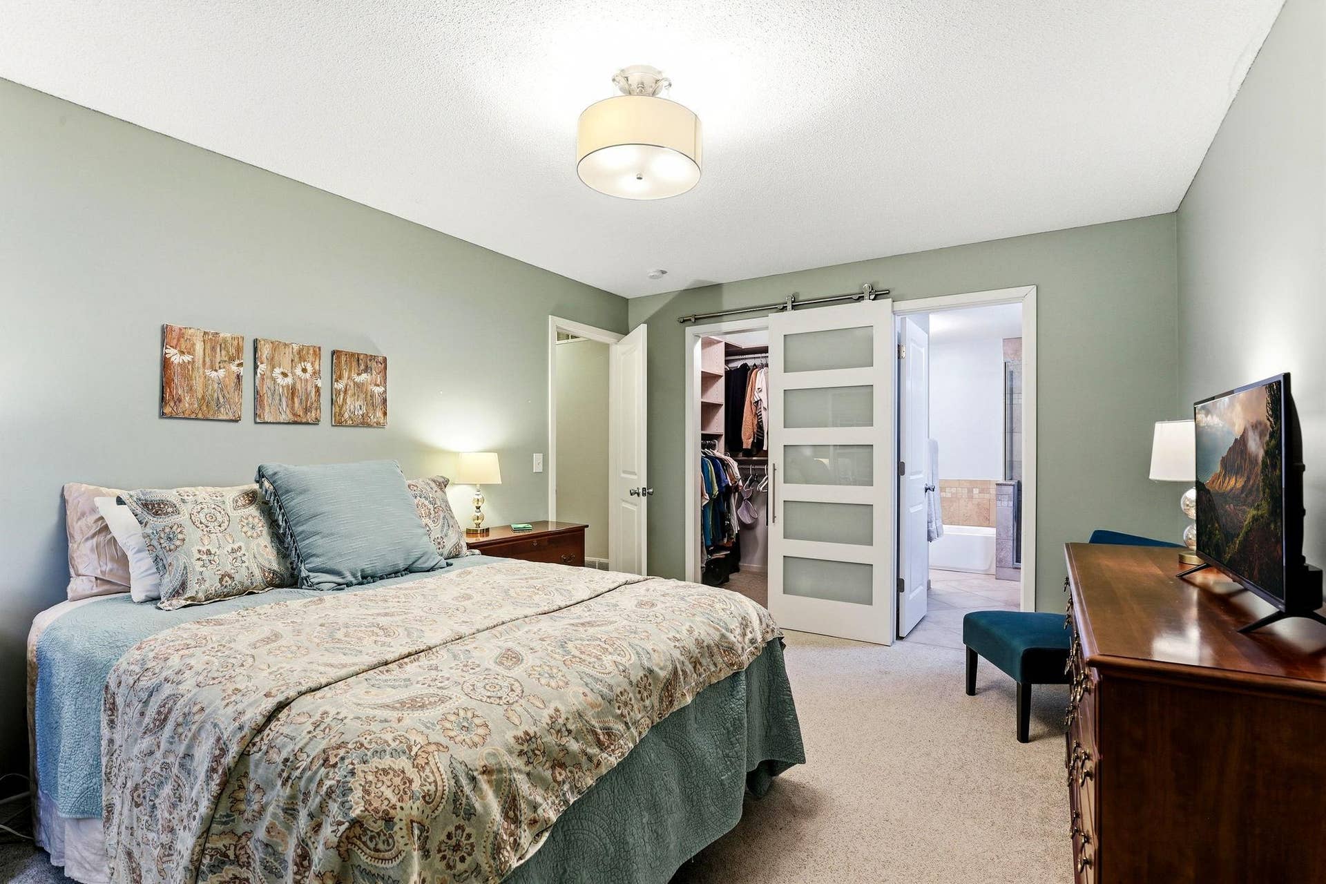 10966 Quebec Avenue S, Bloomington, MN 55438 19-web-or-mls-10966-Quebec-Ave-S-19.jpg
