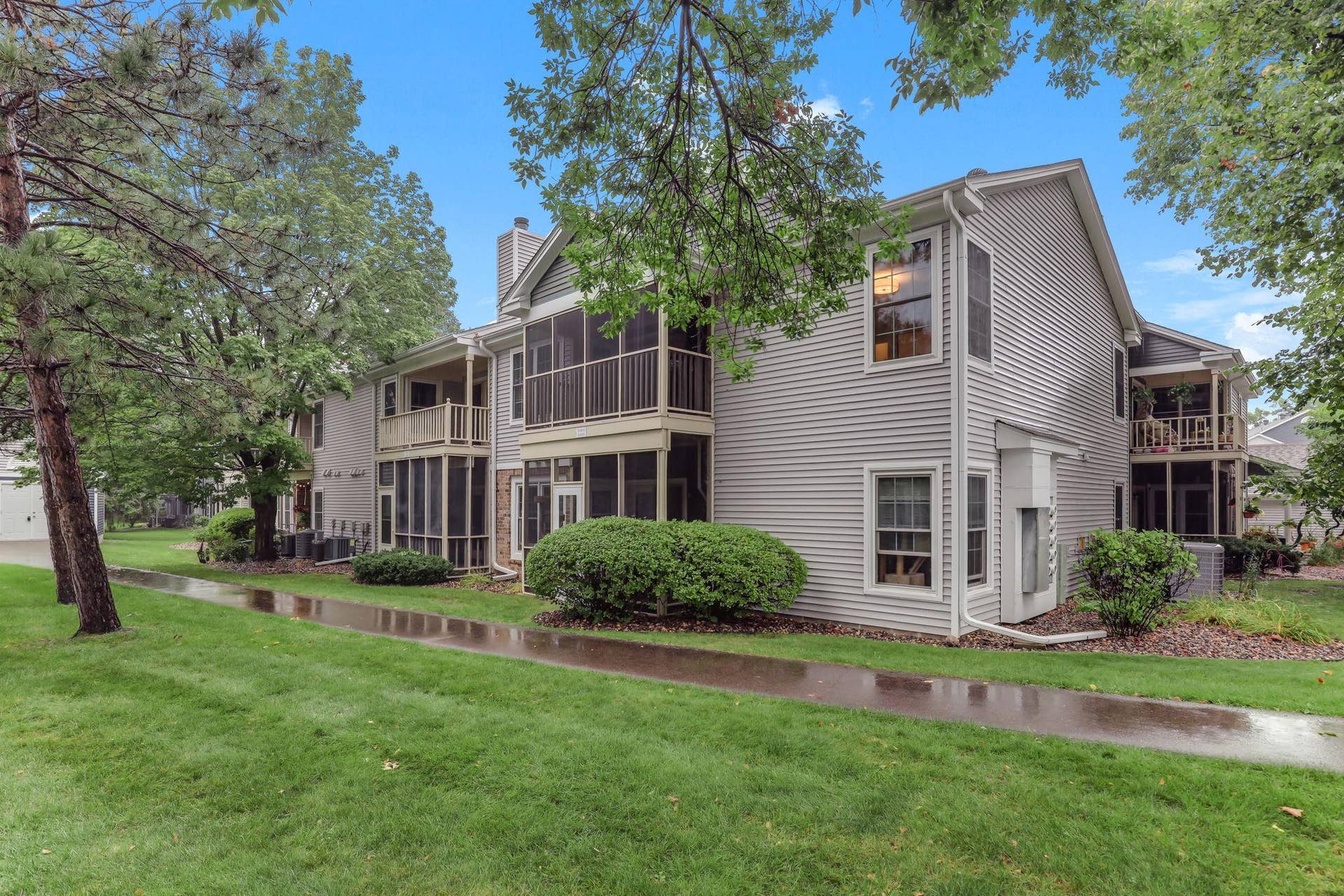 10966 Quebec Avenue S, Bloomington, MN 55438 30-web-or-mls-10966-Quebec-Ave-S-30.jpg