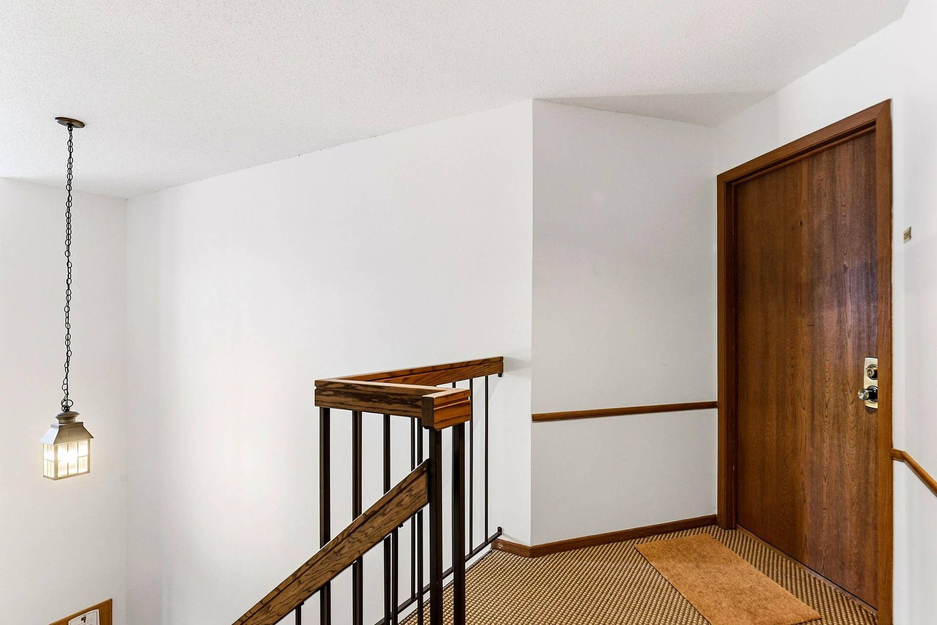10966 Quebec Avenue S, Bloomington, MN 55438 6-web-or-mls-10966-Quebec-Ave-S-06.jpg