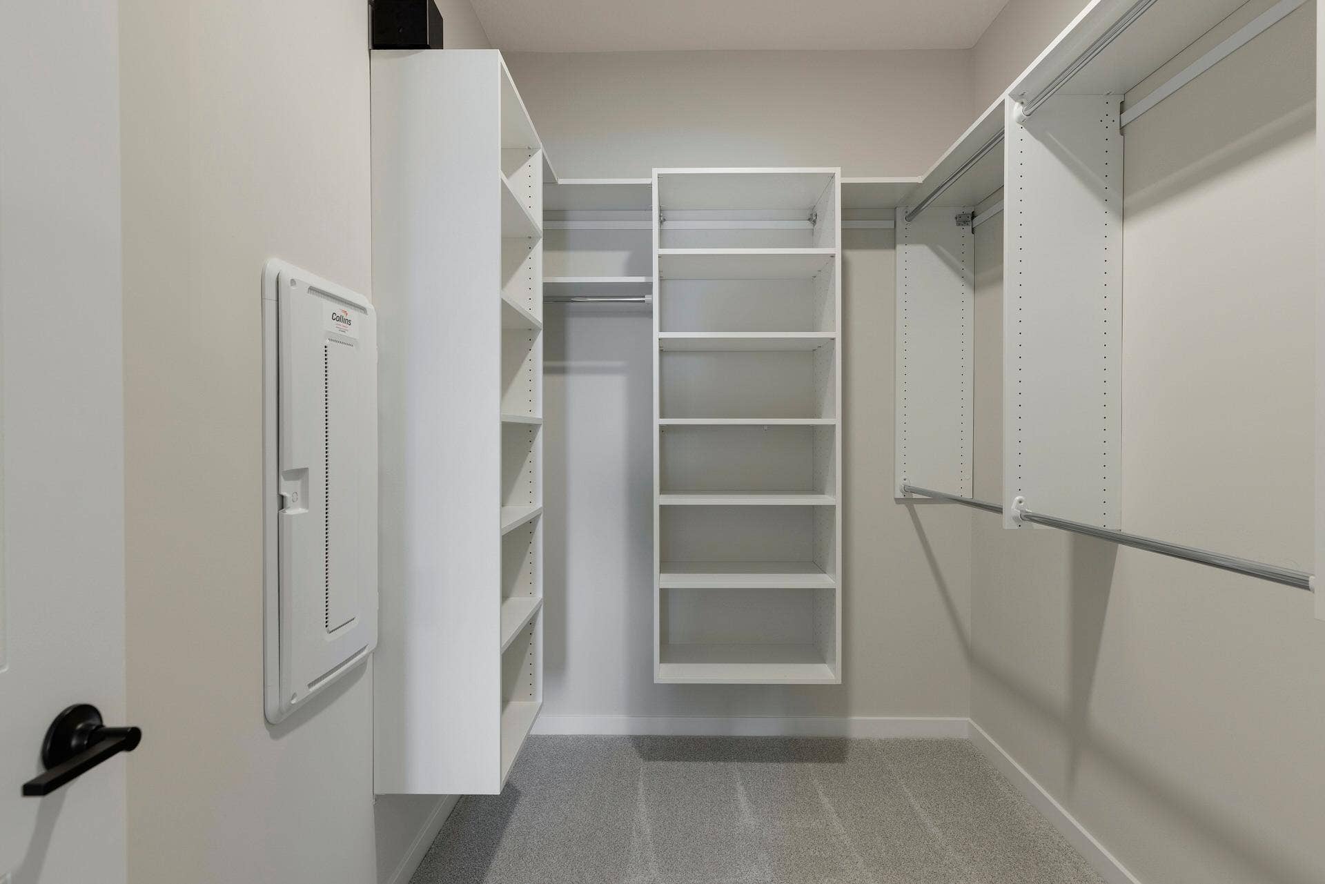 3476 Knightsbridge Trail N, Lake Elmo, MN 55042 Large primary walk-in closet.