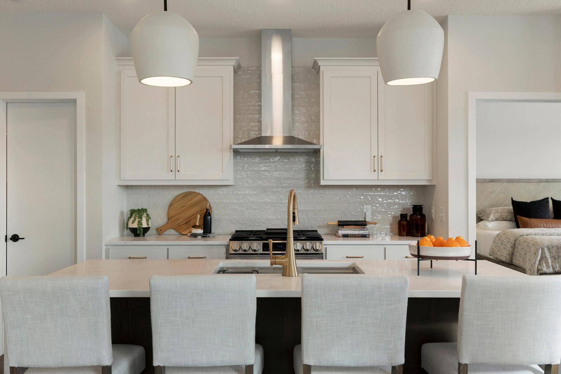3476 Knightsbridge Trail N, Lake Elmo, MN 55042 Welcome to the Aurora Model!