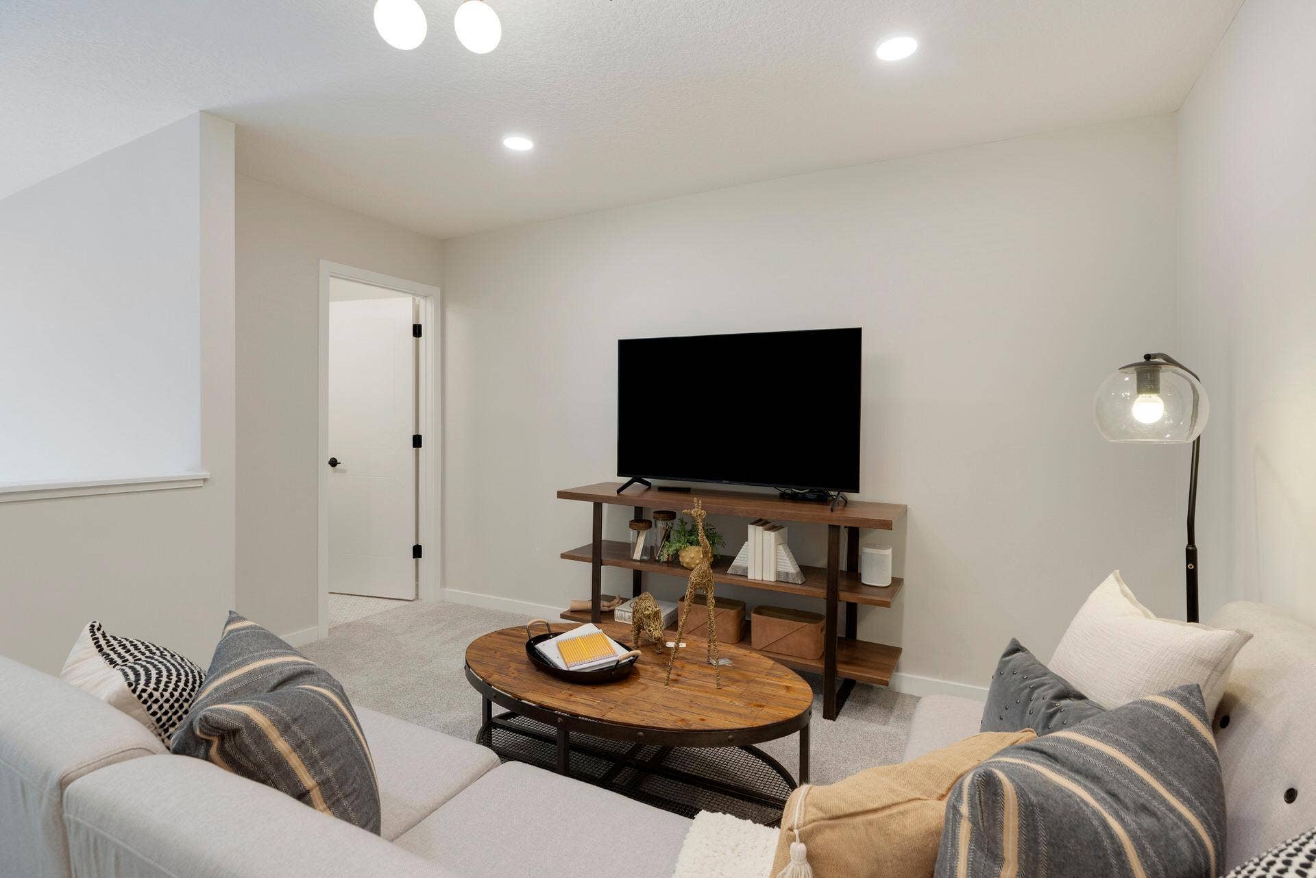 3476 Knightsbridge Trail N, Lake Elmo, MN 55042 Bonus room brings even more possibilities for hosting.