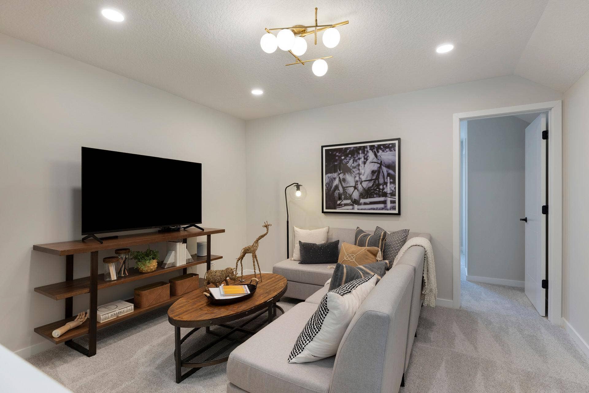 3476 Knightsbridge Trail N, Lake Elmo, MN 55042 Bonus room brings even more possibilities for hosting.