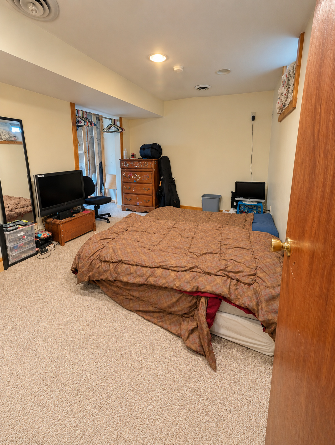 2082 Manitou Avenue, 92, Saint Paul, MN 55119 Basement Bedroom.png