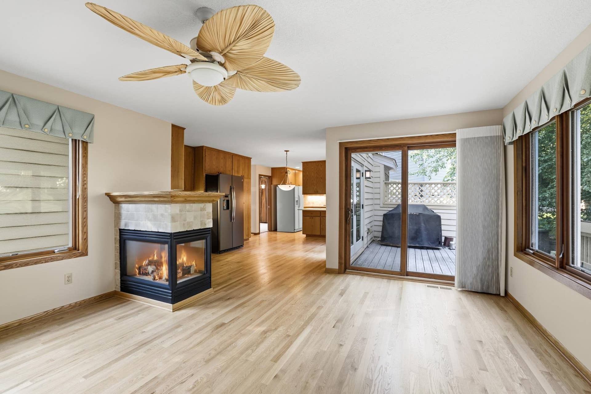 9409 Yukon Avenue S, Bloomington, MN 55438 Walk out and gas fire place ML
