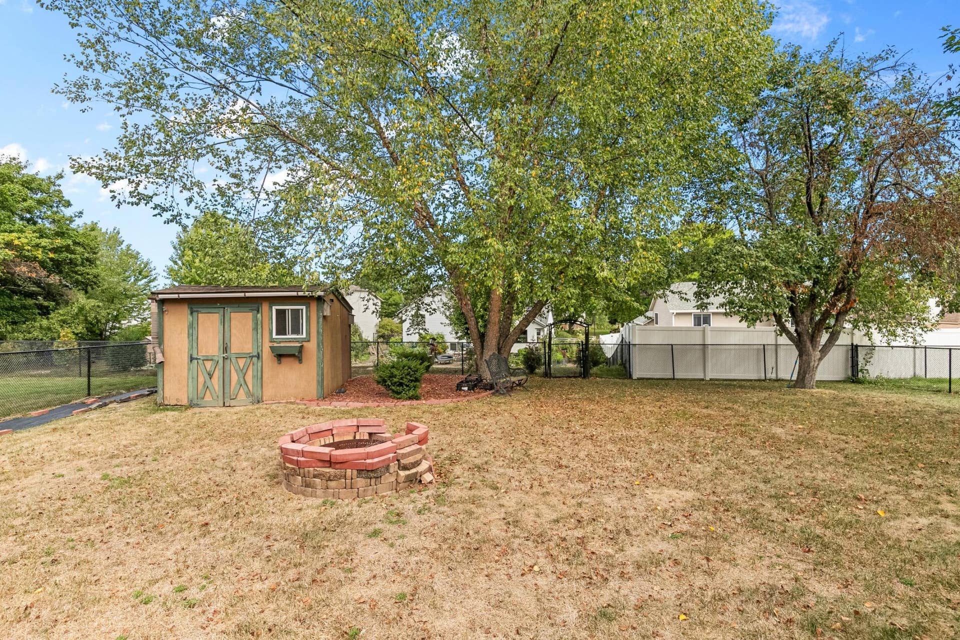 8844 Acadia Road, Woodbury, MN 55125 IMG_9173.jpeg