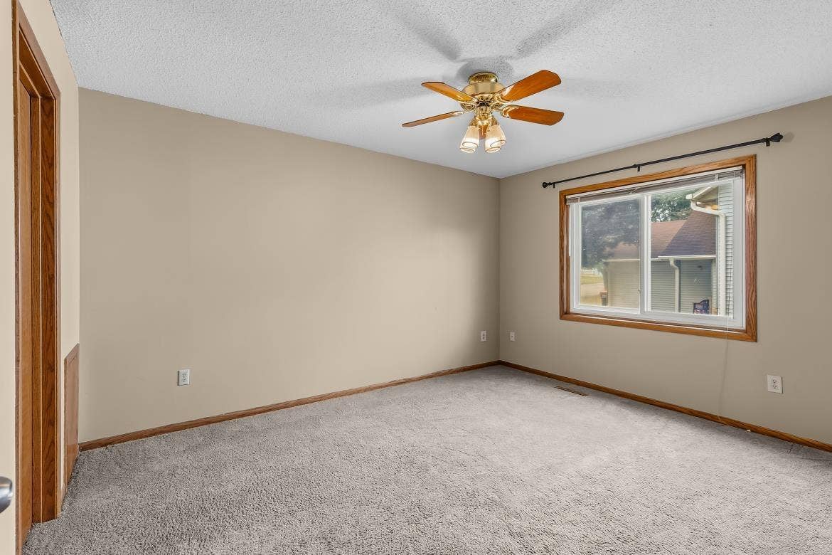 8844 Acadia Road, Woodbury, MN 55125 IMG_9158.jpeg