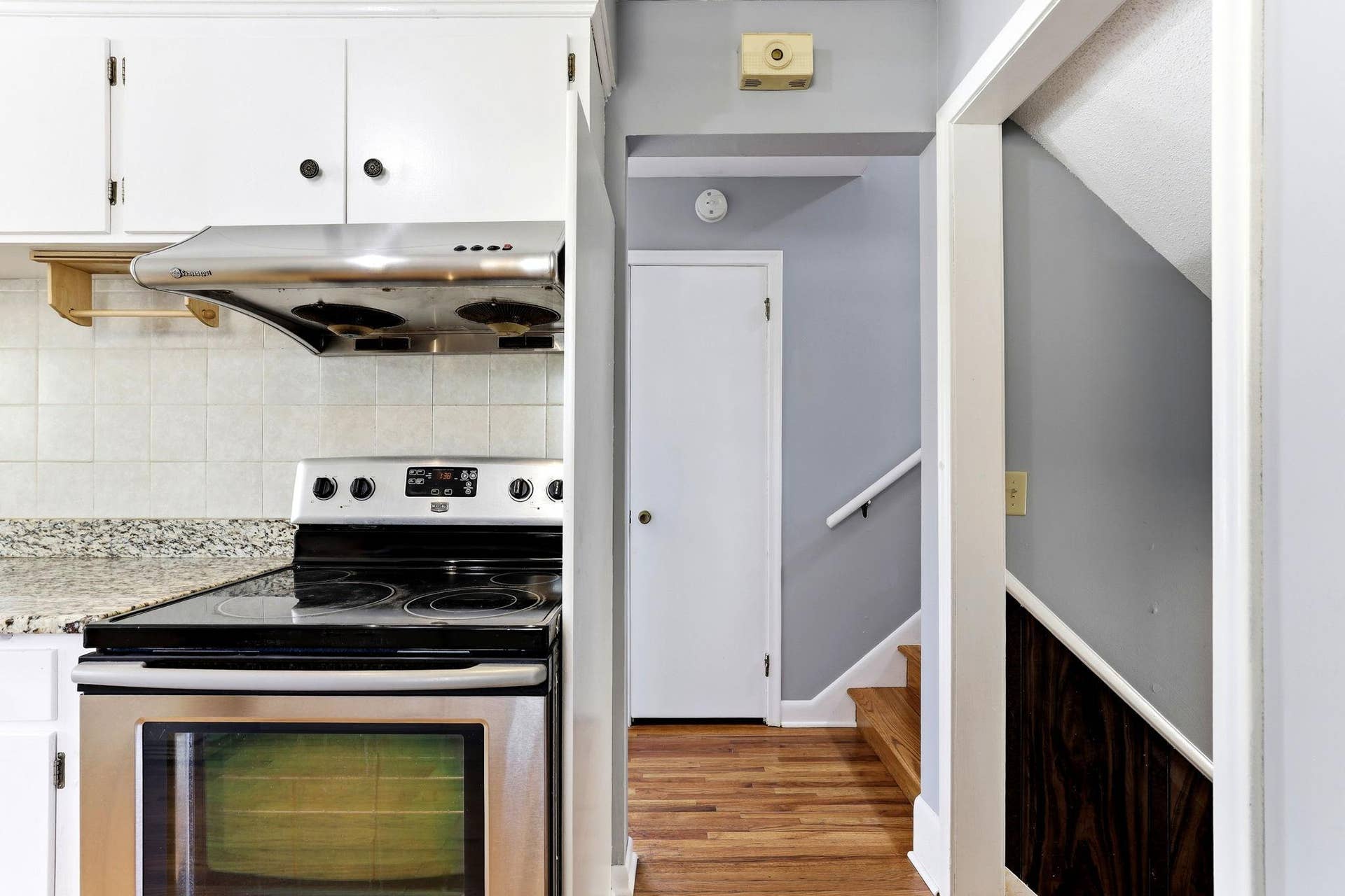 6900 Toledo Avenue N, Brooklyn Center, MN 55429 9-web-or-mls-6900-Toledo-Ave-N-09.jpg