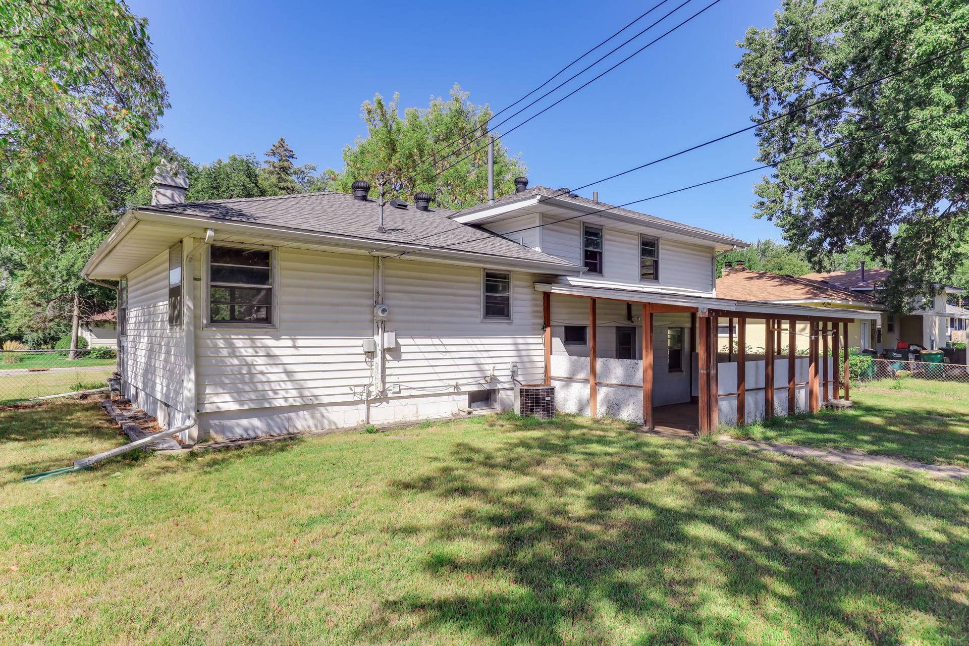 6900 Toledo Avenue N, Brooklyn Center, MN 55429 31-web-or-mls-6900-Toledo-Ave-N-31.jpg