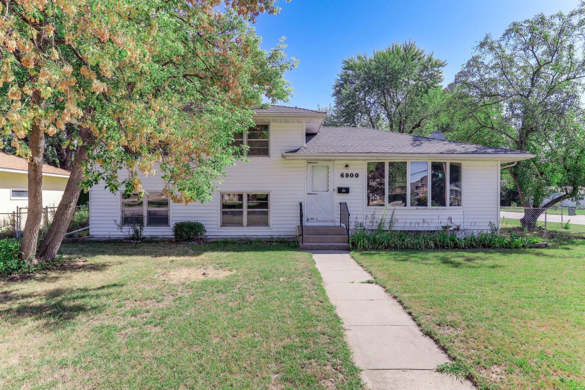 6900 Toledo Avenue N, Brooklyn Center, MN 55429 1-web-or-mls-6900-Toledo-Ave-N-01.jpg